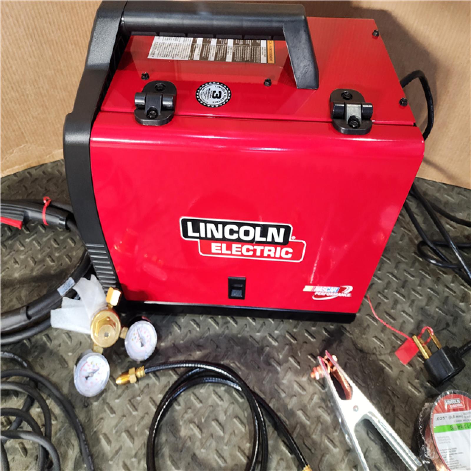 HOUSTON LOCATION - AS-IS (APPEARS LIKE NEW) Lincoln Electric 180 Amp Weld-Pak 180 HD