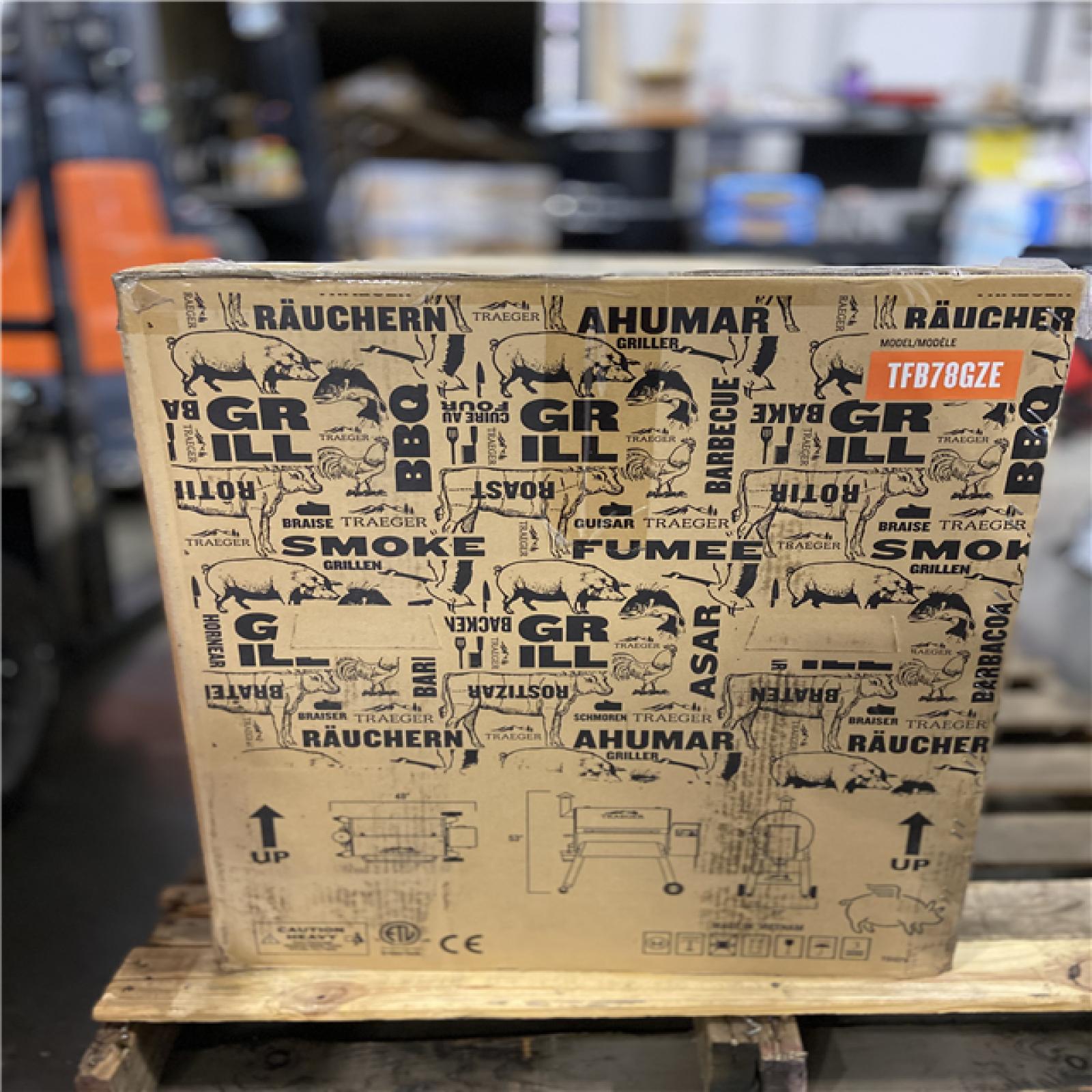 DALLAS LOCATION - Traeger Pro 780 Wi-Fi Pellet Grill and Smoker in Bronze