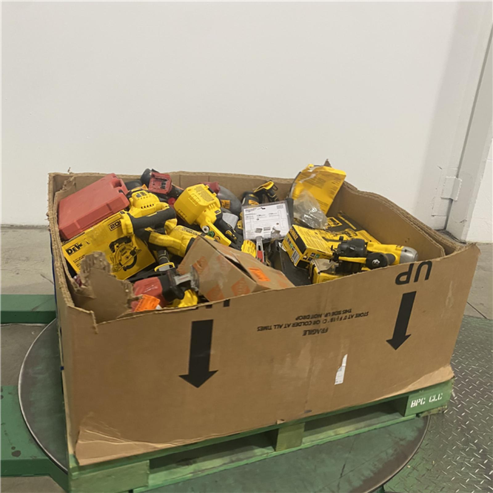Dallas Location - As-Is Tool Pallet