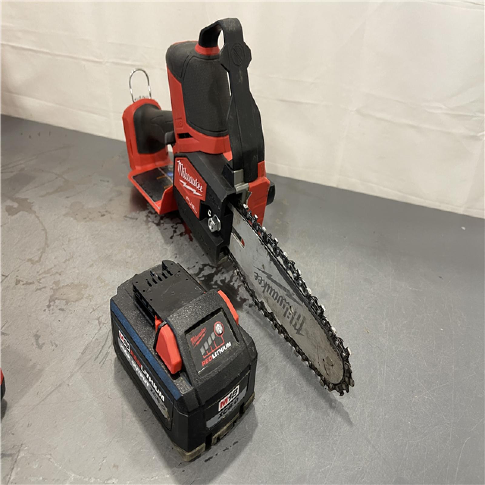 AS-IS - Milwaukee M18 FUEL 8 in. 18V Lithium-Ion Brushless HATCHET Pruning Saw Kit