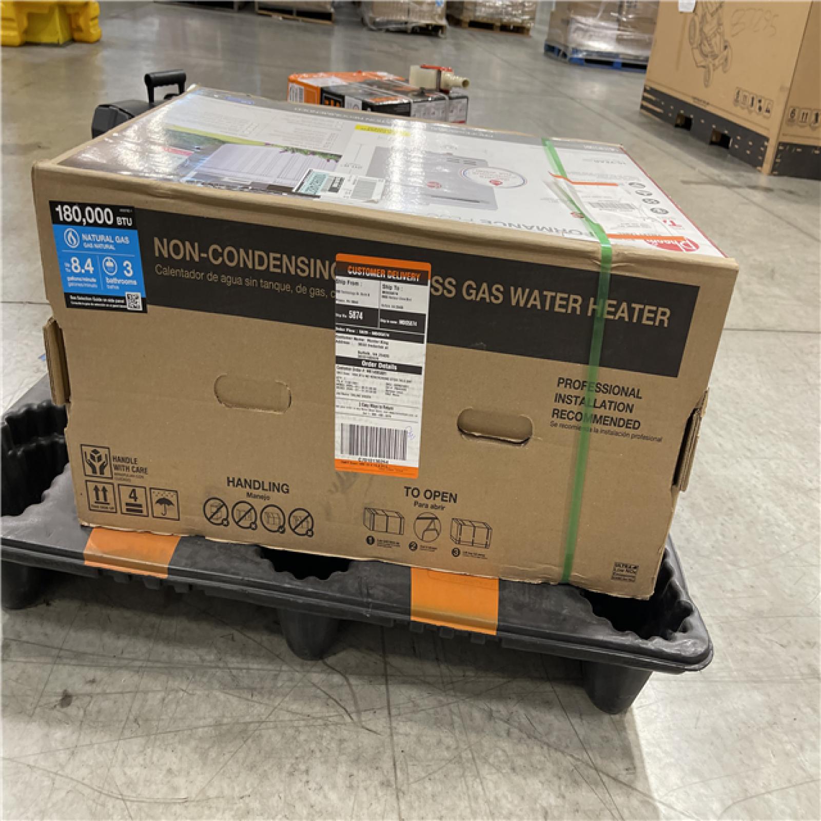 NEW!-Rheem Performance Plus 8.4 GPM Smart Non-Condensing Outdoor Natural Gas Tankless Water Heater