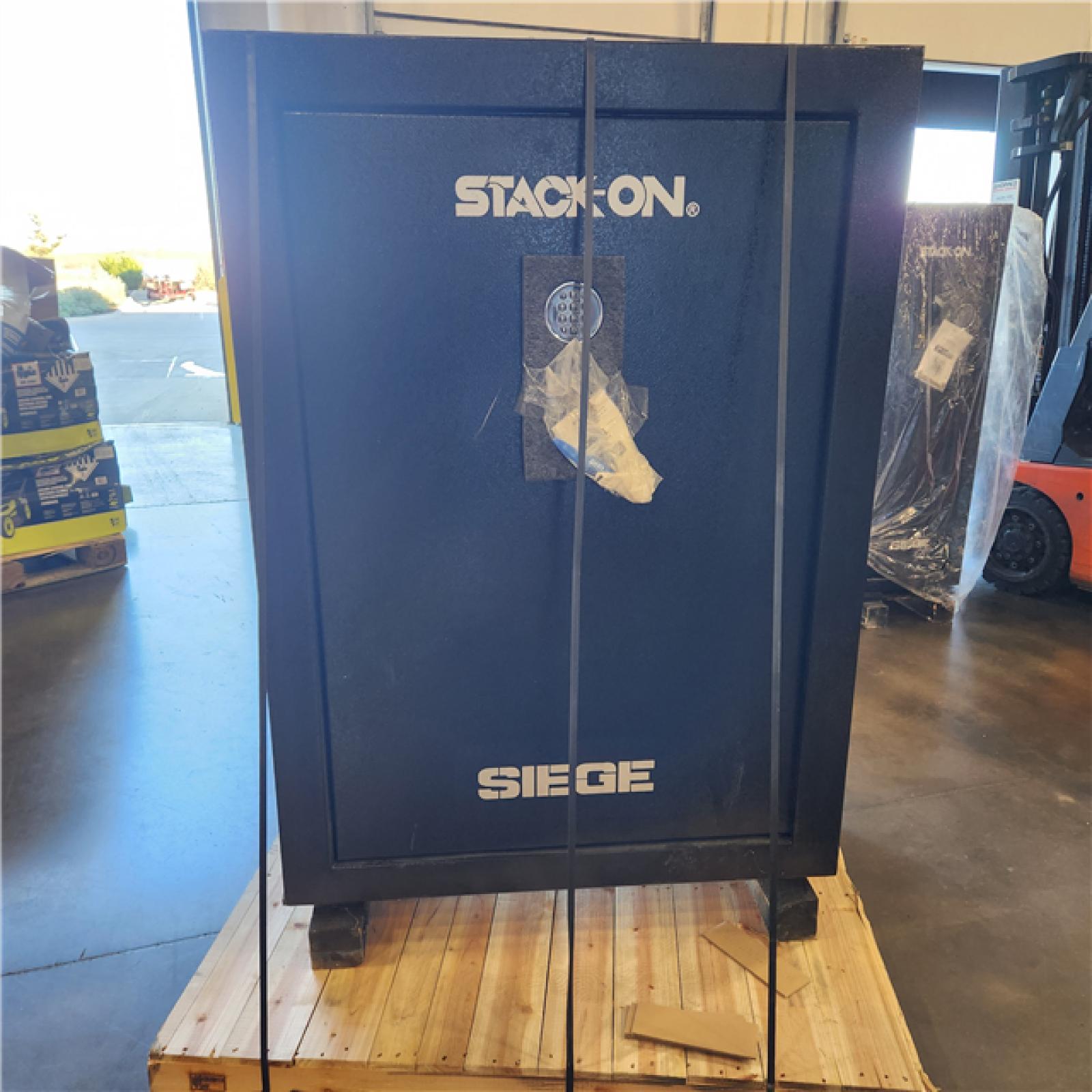 DALLAS LOCATION - STACK-ON Siege 72-Gun Fireproof with Electronic Lock Gun Safe  Black