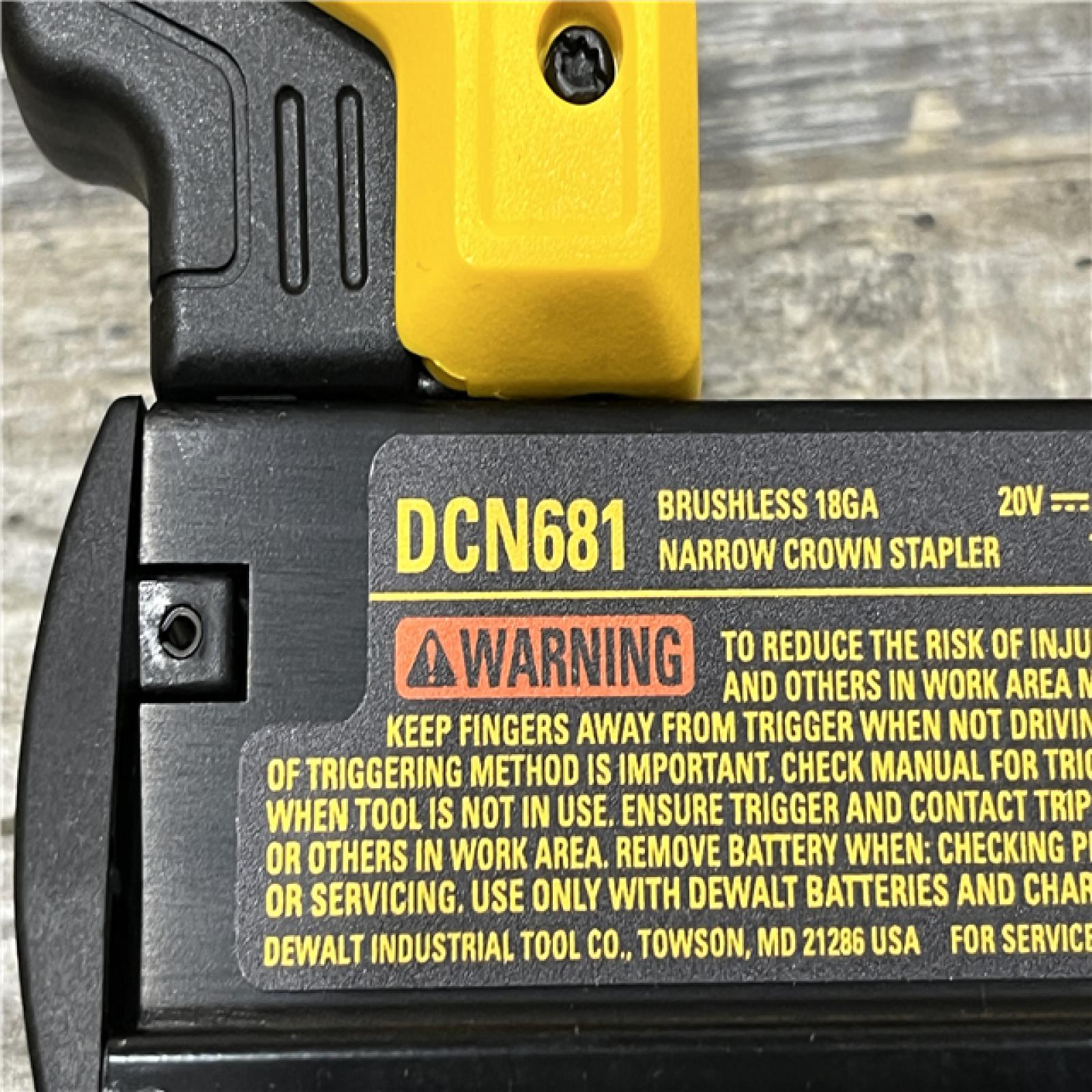 AS-IS DEWALT 20V MAX XR Lithium-Ion Cordless 18-Gauge Narrow Crown Stapler Kit