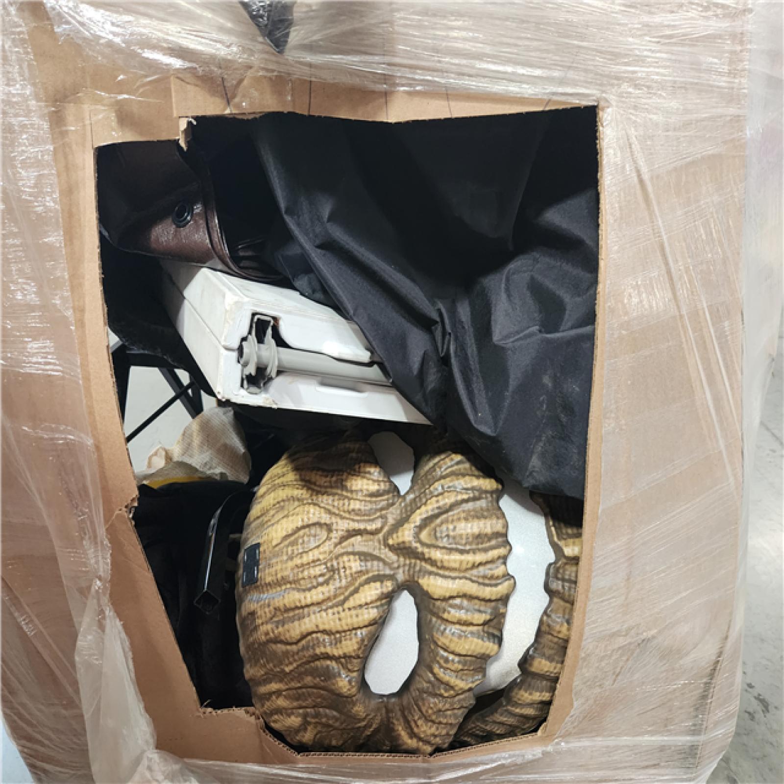 California AS-IS Holiday Pallet