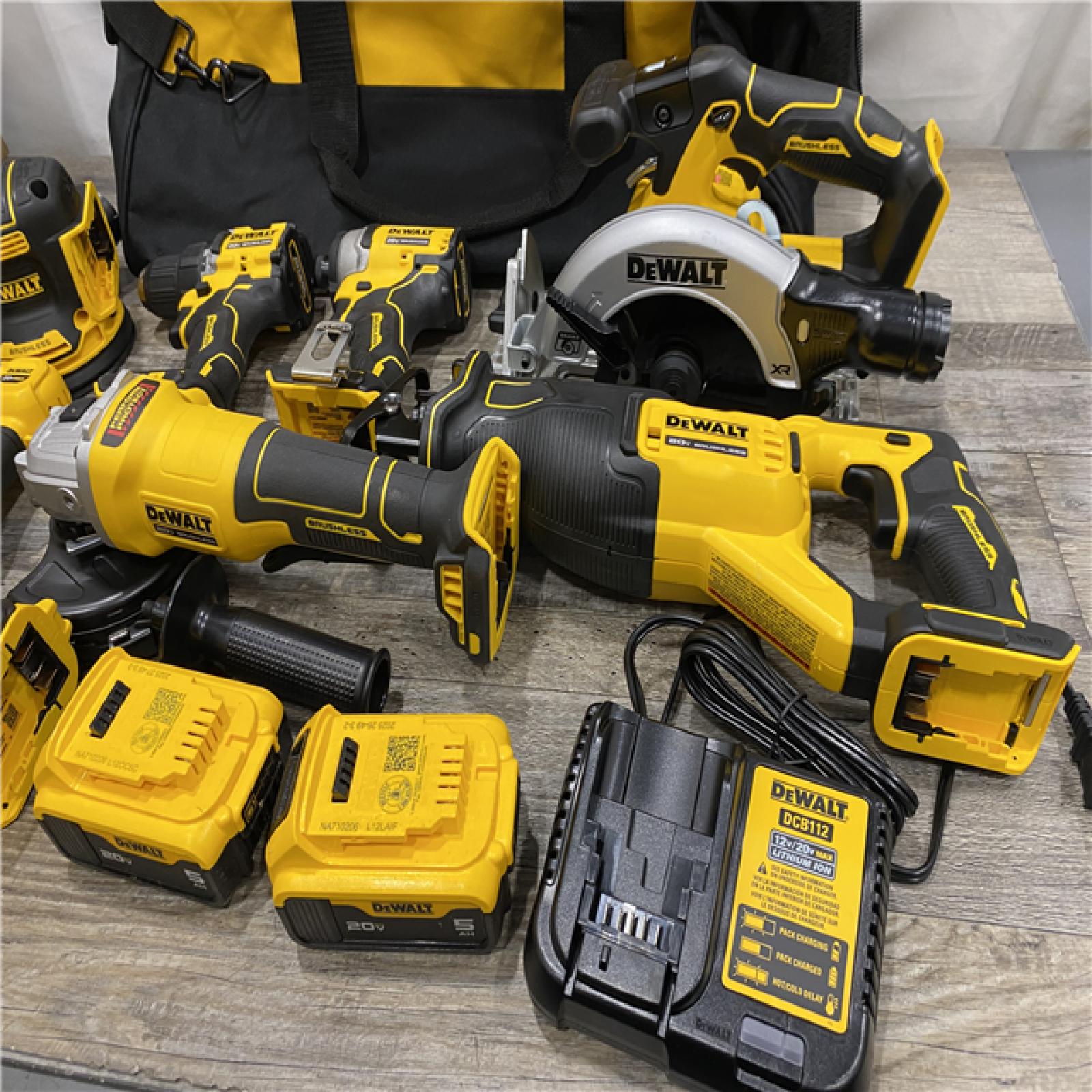 AS-IS DEWALT Atomic 20V Lithium-Ion Cordless Compact 1/2 in. Drill/Driver Kit
