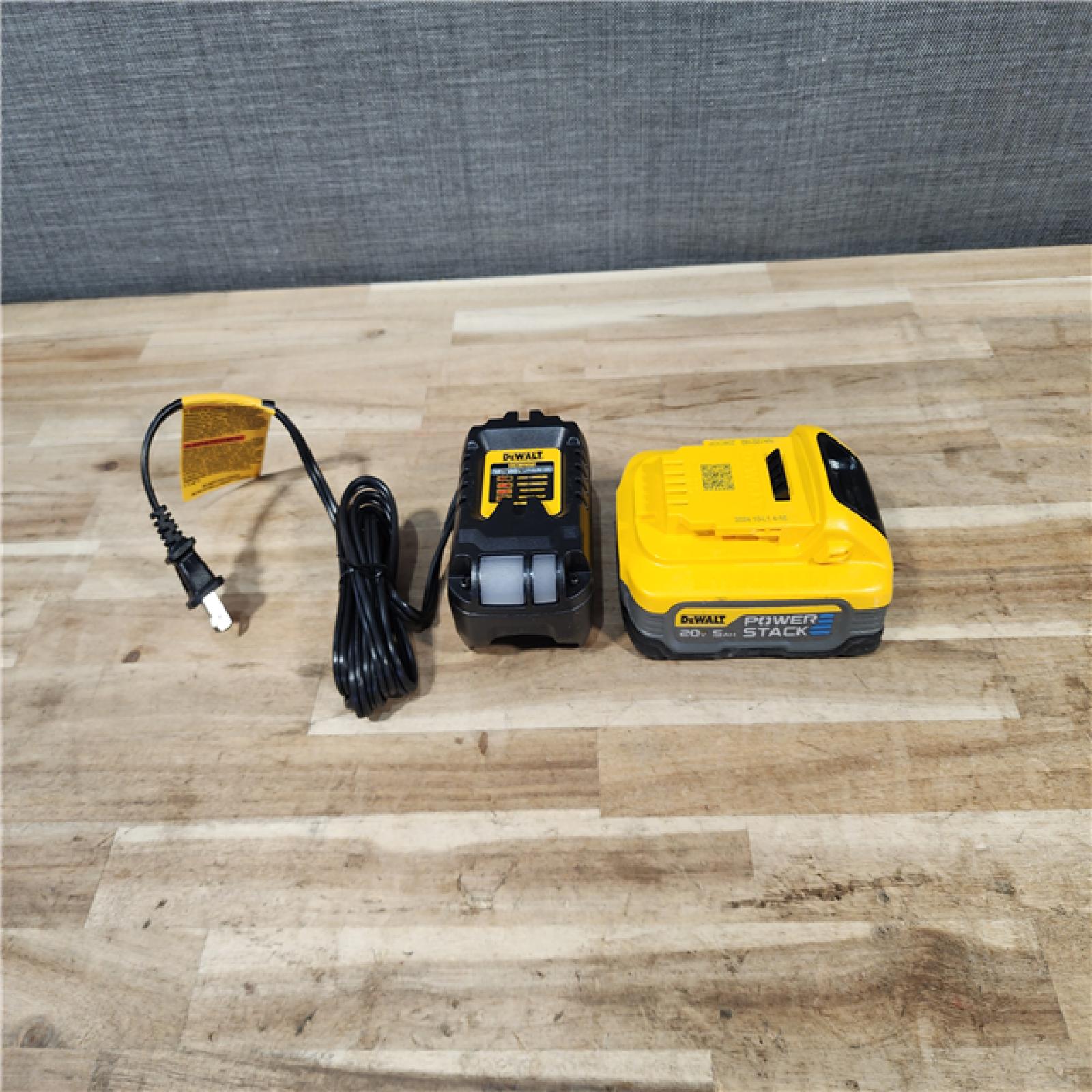 HOUSTON LOCATION - AS-IS DEWALT 20V XR Lithium-Ion Cordless Hammer Drill Kit (Battery & Charger)