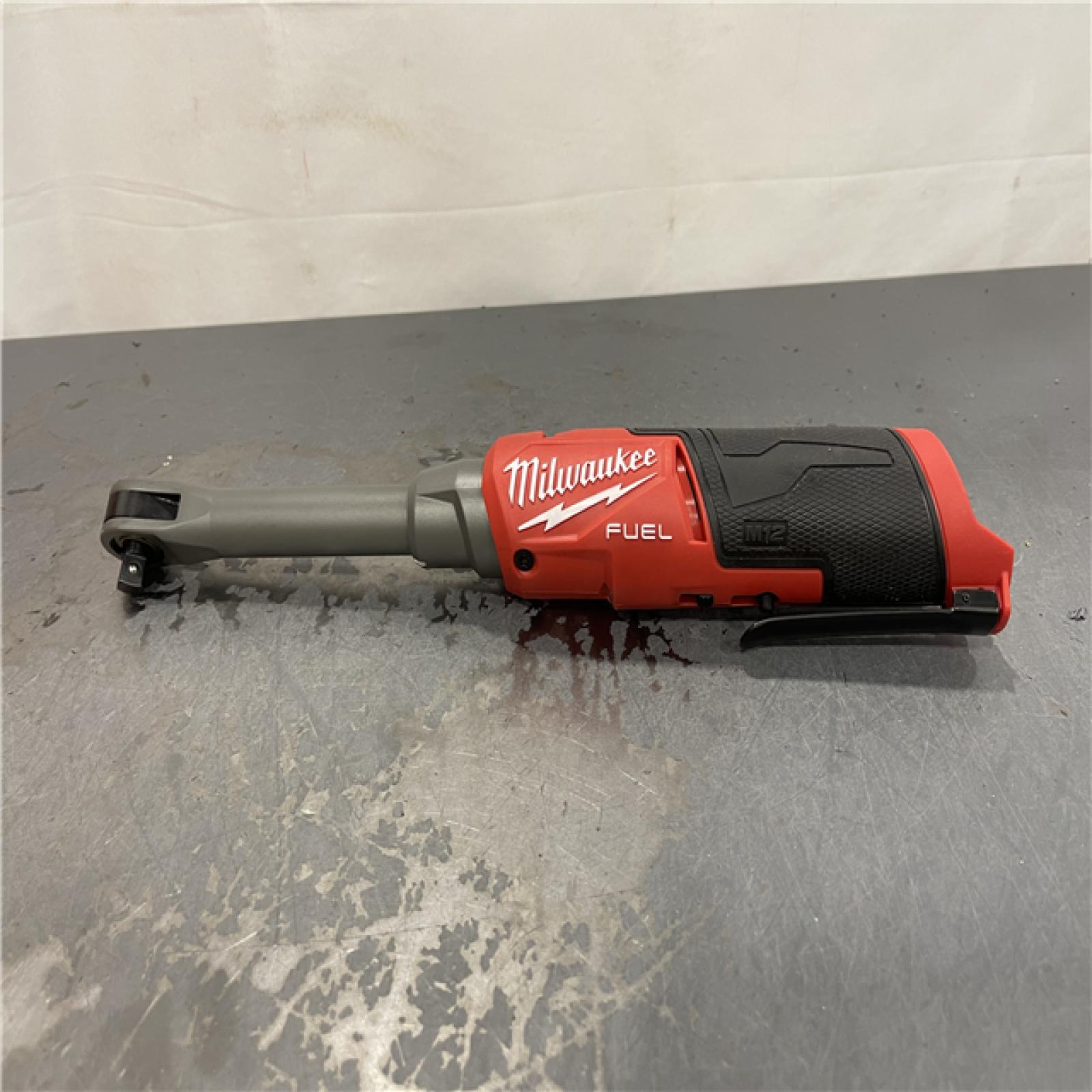 AS-IS - Milwaukee M12 FUEL 12V Lithium-Ion Brushless Cordless 3/8 in. Extended Reach High Speed Ratchet