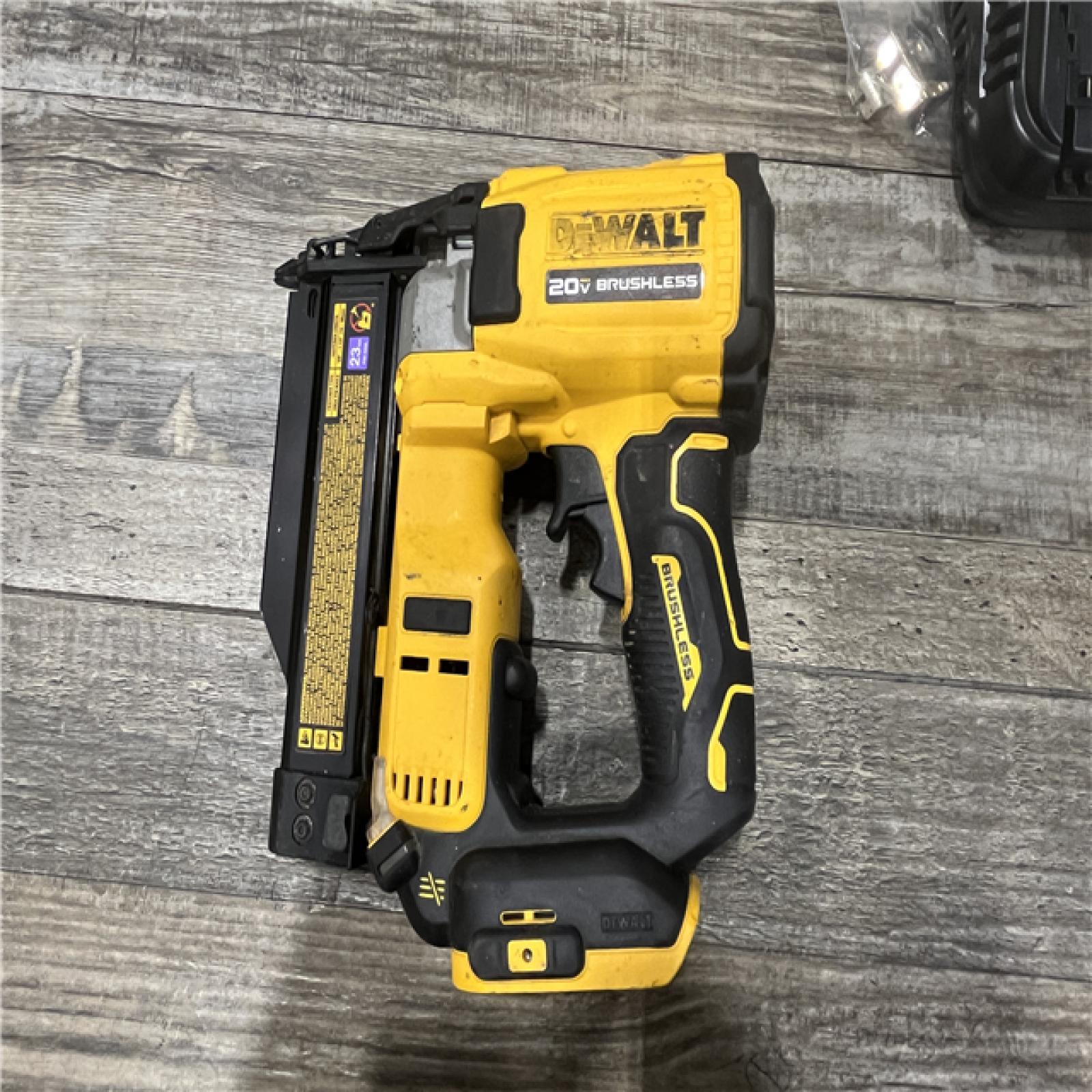 AS-IS DEWALT ATOMIC 20V MAX Lithium Ion Cordless 23 Gauge Pin Nailer Kit