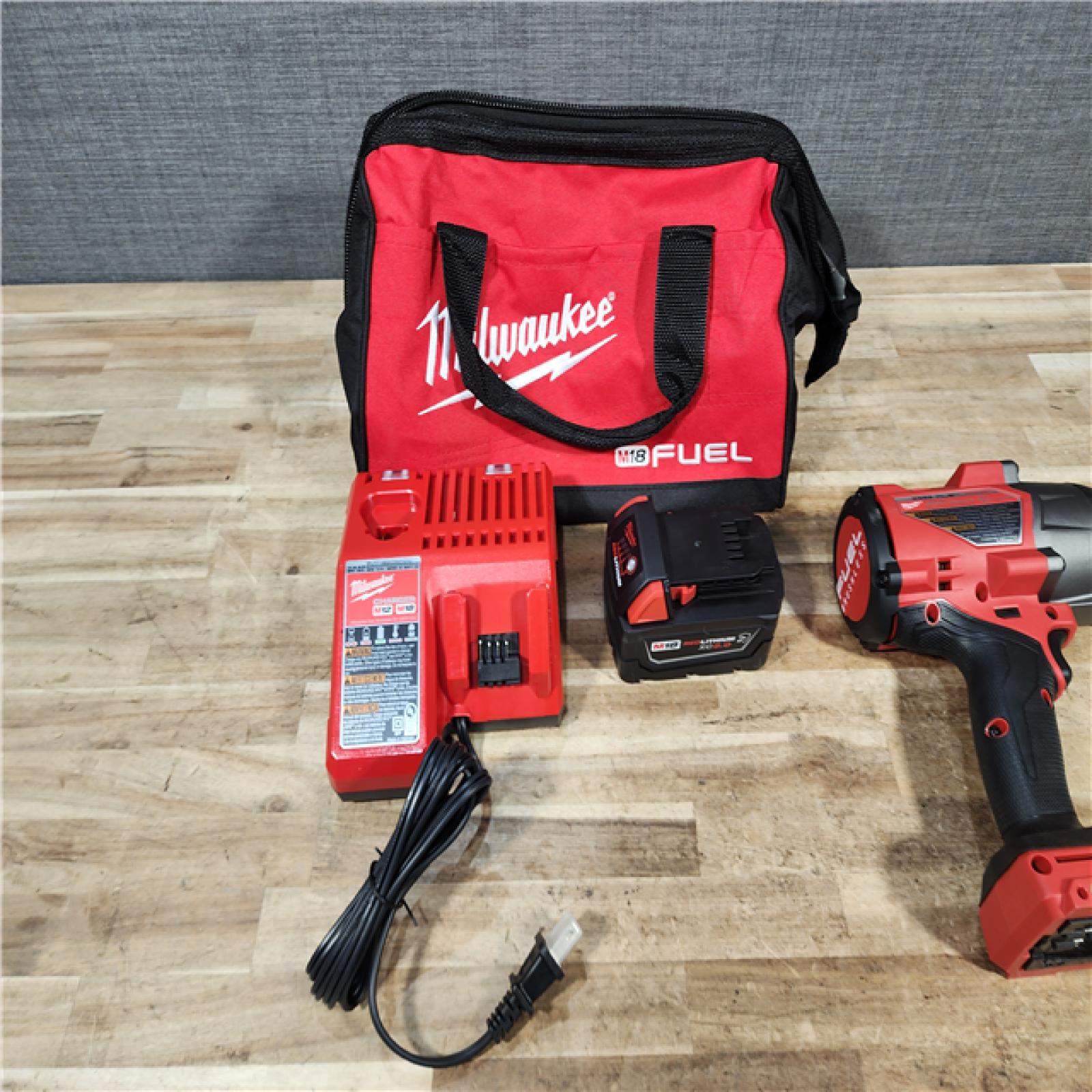 HOUSTON LOCATION - AS - IS Milwaukee M18 FUEL Brushless Cordless High-Torque 1/2 in. Impact Wrench W/Friction Ring Kit