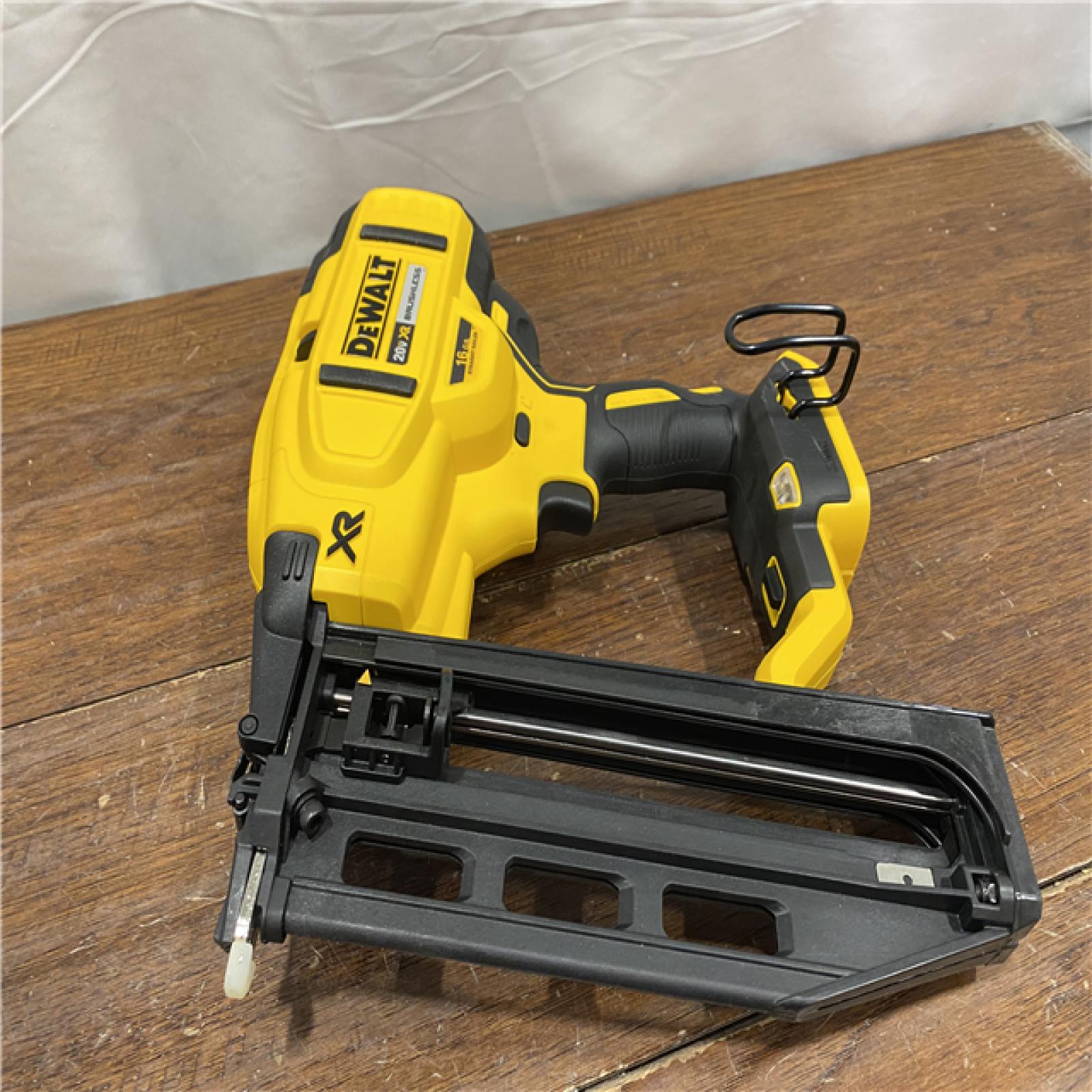 AS-IS DEWALT 20V MAX XR 16-Gauge Lithium-Ion Cordless Finish Nailer (Tool Only)