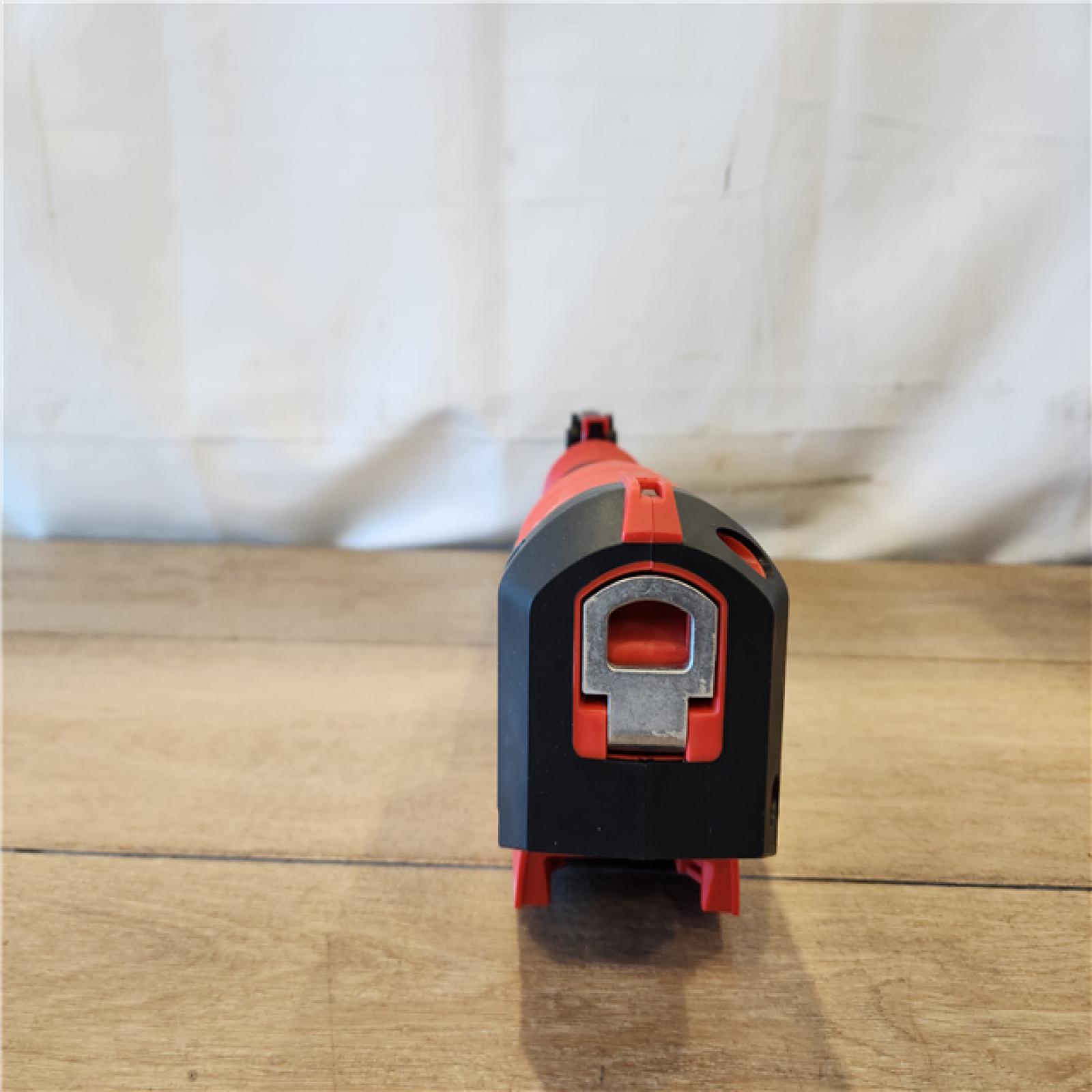 AS-IS- MILWAUKEE M18 Short Throw Press Tool Kit with PEX Crimp Jaws