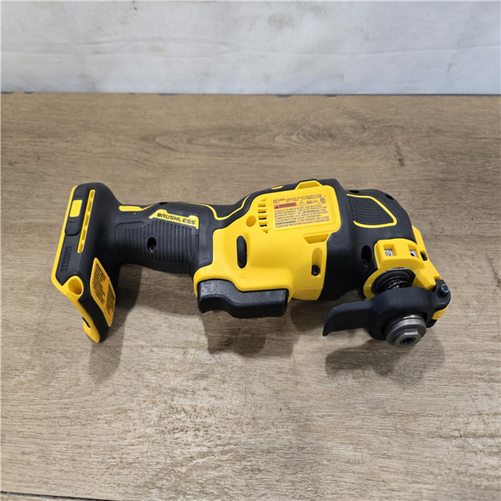 AS-IS DEWALT ATOMIC 20V MAX* Cordless Oscillating Multi Tool (Tool-Only)
