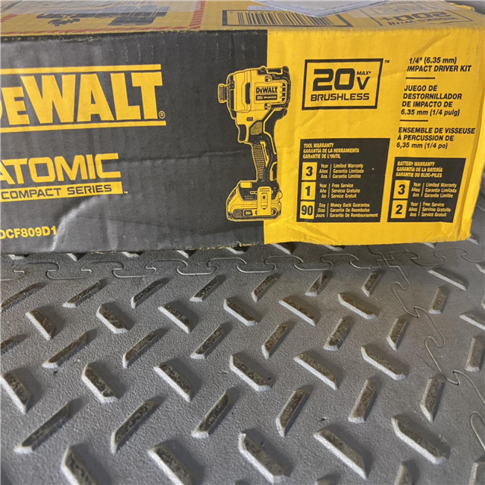 Houston location AS-IS DEWALT ATOMIC 20V MAX* Brushless Cordless Compact 1/4 in. Impact Driver Kit
