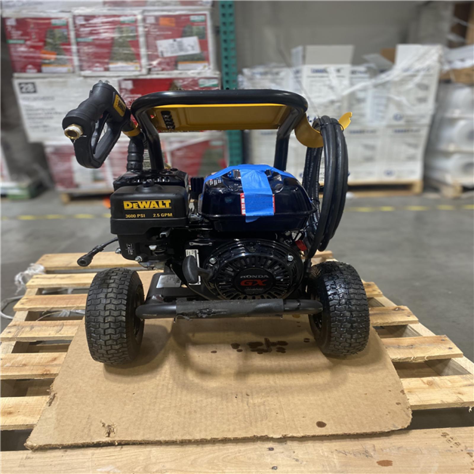 Dallas Location - As-Is DEWALT 3600 PSI 2.5 GPM Gas Pressure Washer