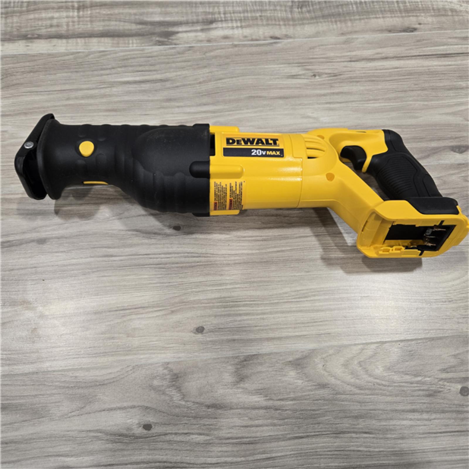LIKE NEW! - DEWALT 20V MAX Cordless Reciprocating Saw (Tool Only)