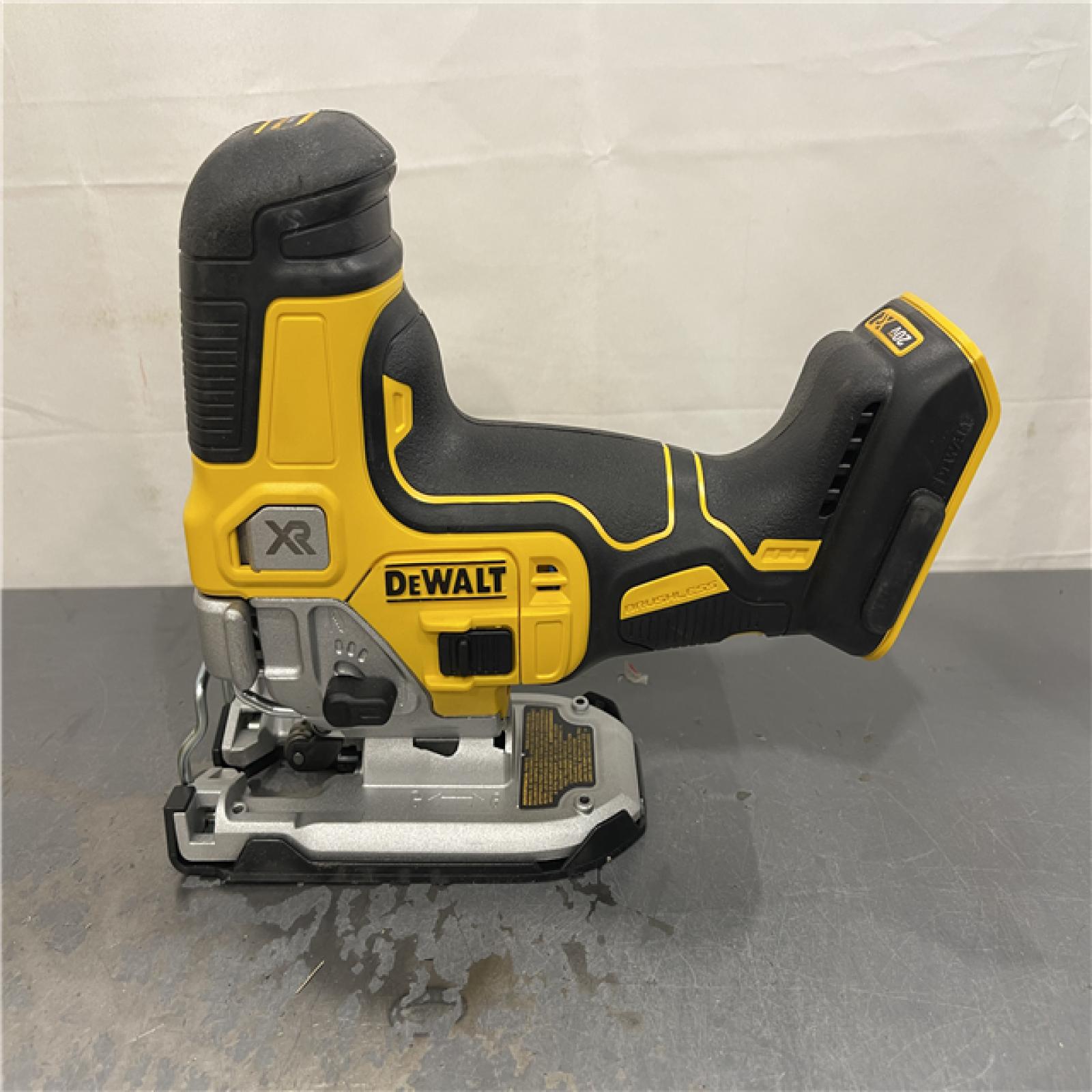 AS-IS - DEWALT 20V MAX XR Cordless Barrel Grip Jigsaw