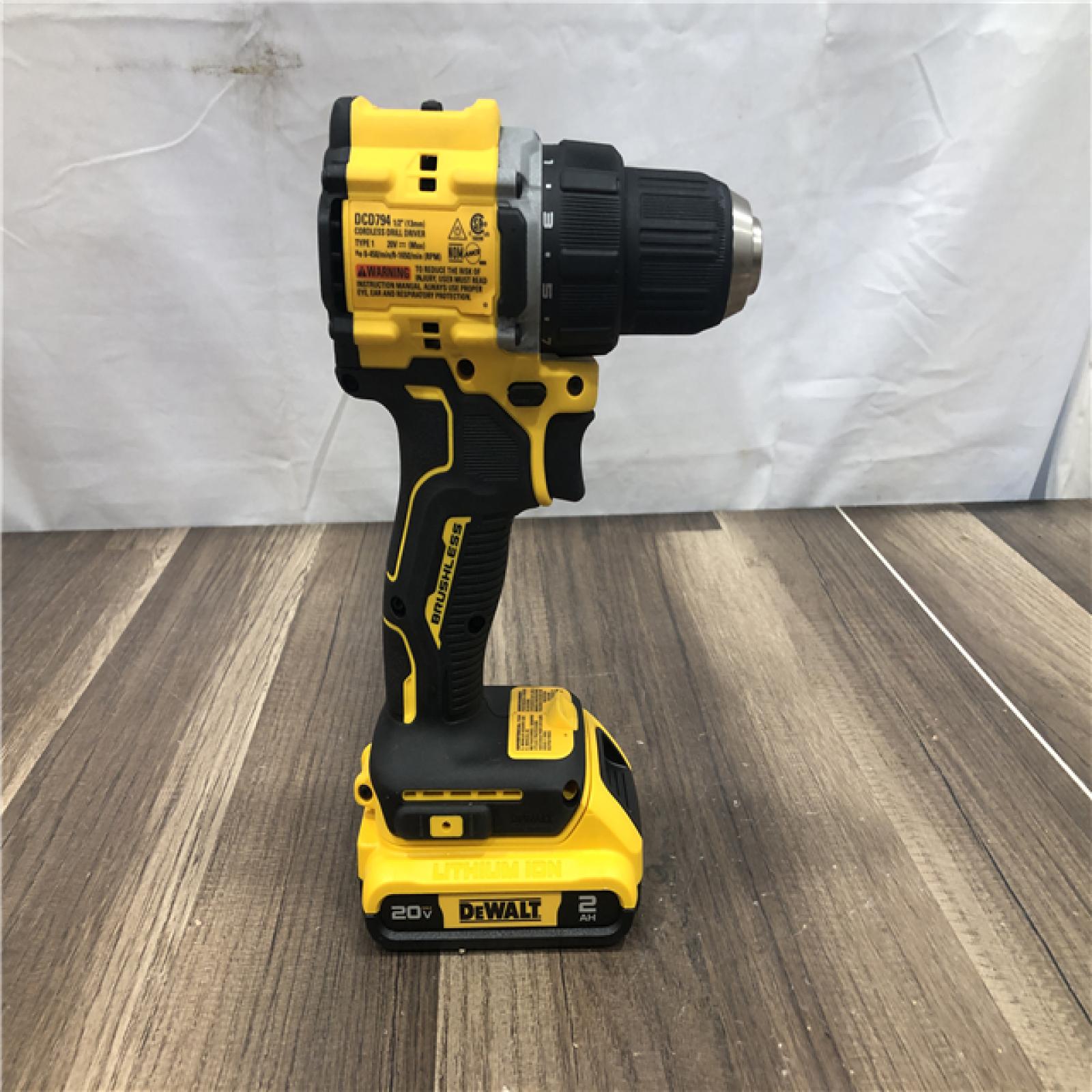 AS-IS DEWALT Atomic 20V Lithium-Ion Cordless Compact 1/2 in. Drill/Driver Kit