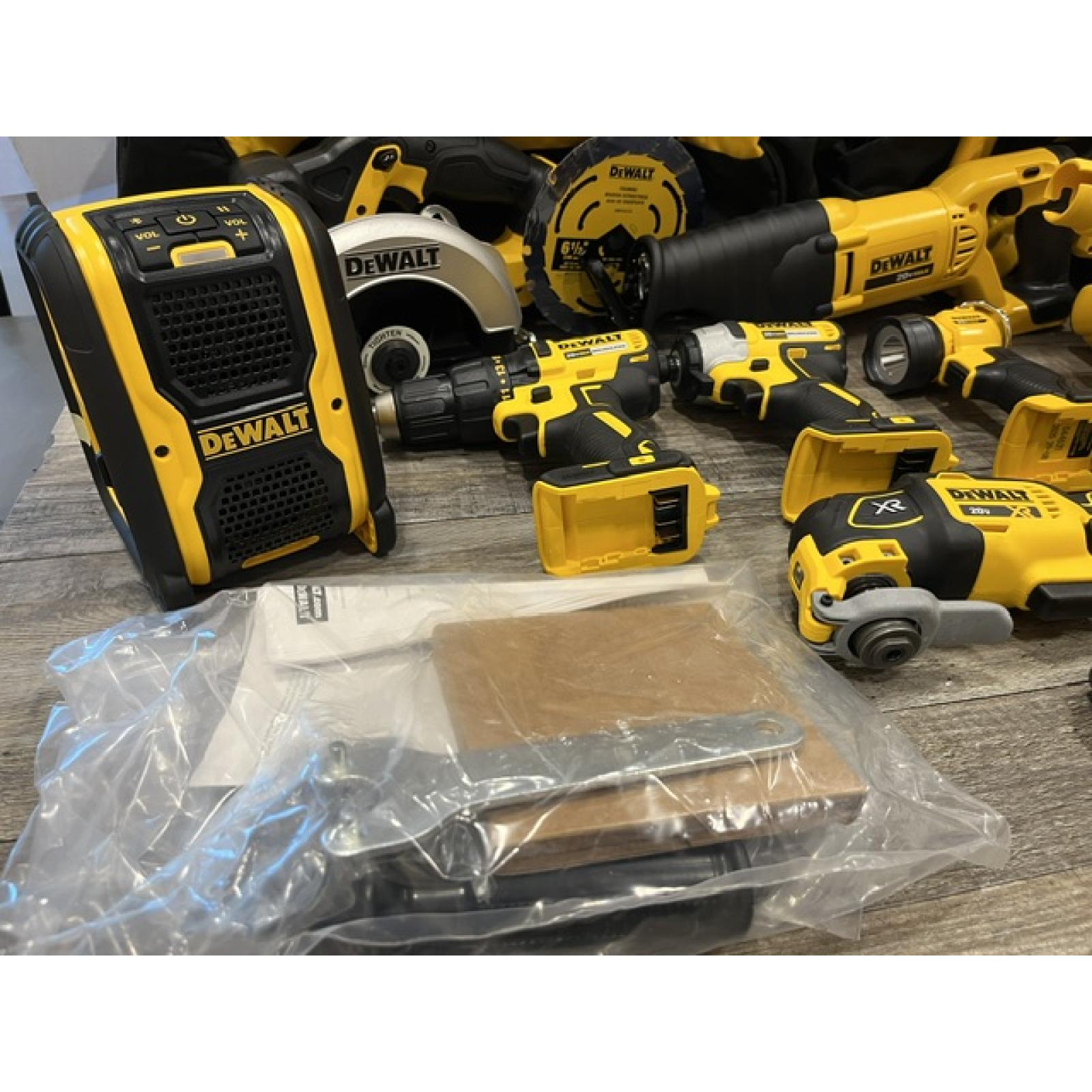 AS-IS DEWALT 20-Volt Max Lithium-Ion (10-Tool) Cordless Combo Kit