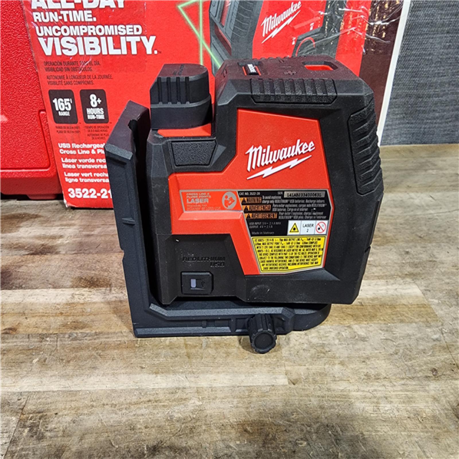 HOUSTON LOCATION - AS-IS Milwaukee-3522-21 Green Beam Laser Cross Line Plumb Point Rechargeable USB Kit