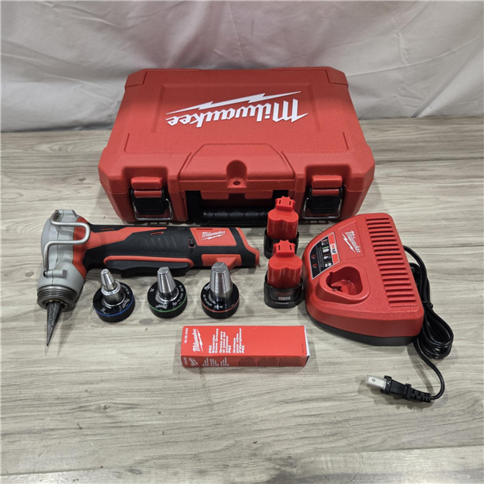 AS-IS Milwaukee M12 12V Lithium-Ion Cordless PEX Expansion Tool Kit