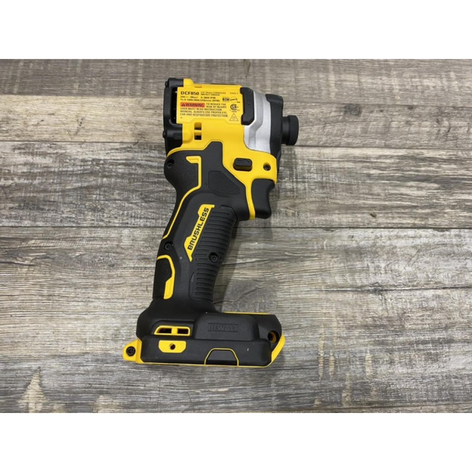 AS-IS DEWALT ATOMIC 20V MAX Lithium-Ion Cordless 1/4 in. Brushless Impact Driver Kit