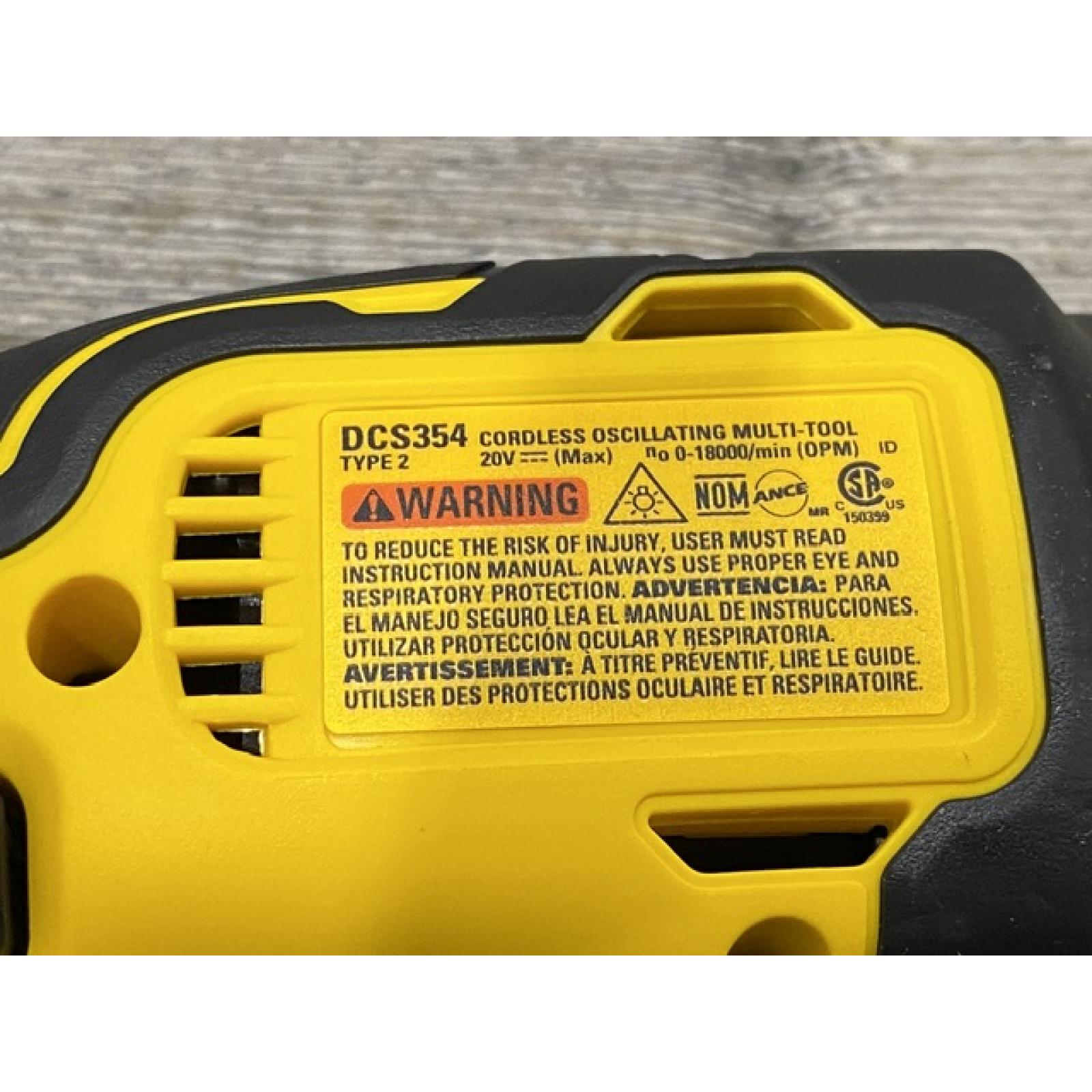 AS-IS DEWALT ATOMIC 20V MAX Cordless Brushless Oscillating Multi Tool Kit