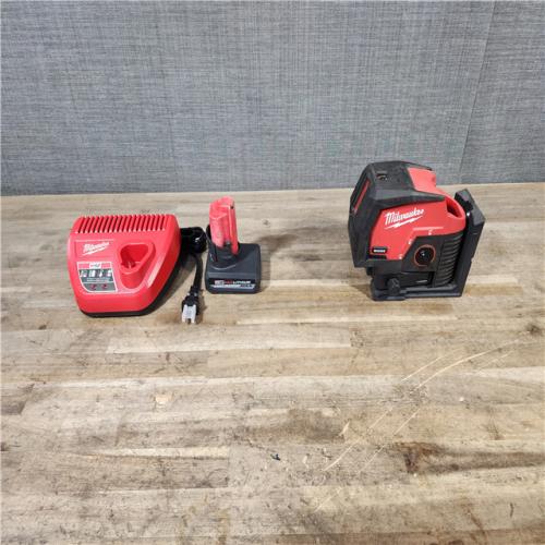 HOUSTON LOCATION - AS-IS Milwaukee Green 125 Ft. Cross Line and Plumb Points Laser Level Kit