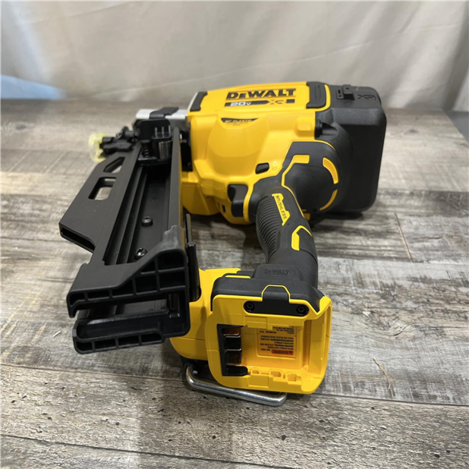 AS-IS DEWALT 20-Volt 21° Cordless Framing Nailer (Tool-Only)