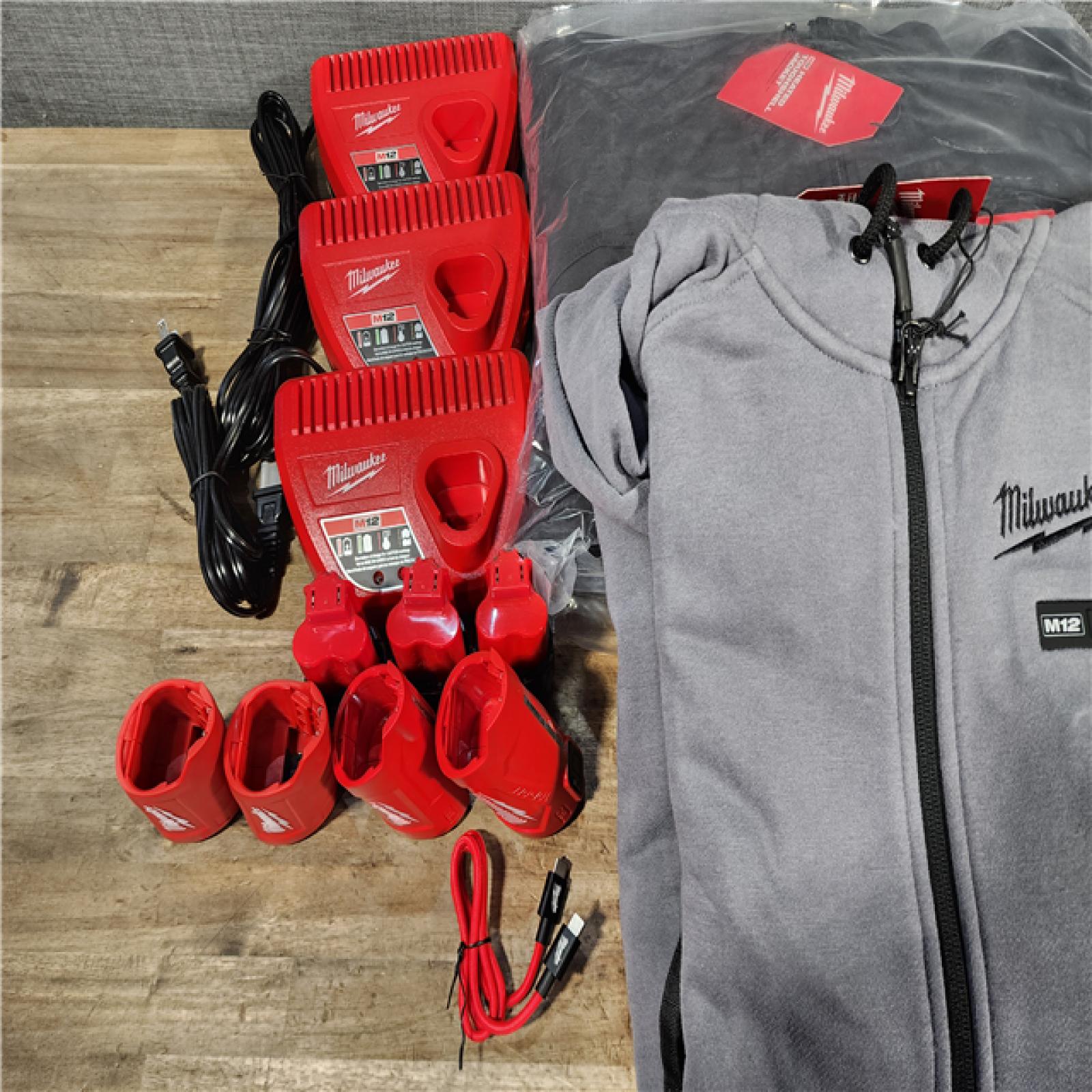 HOUSTON LOCATION - AS-IS MILWAUKEE 4 HEATED CLOTHING COMBO KIT