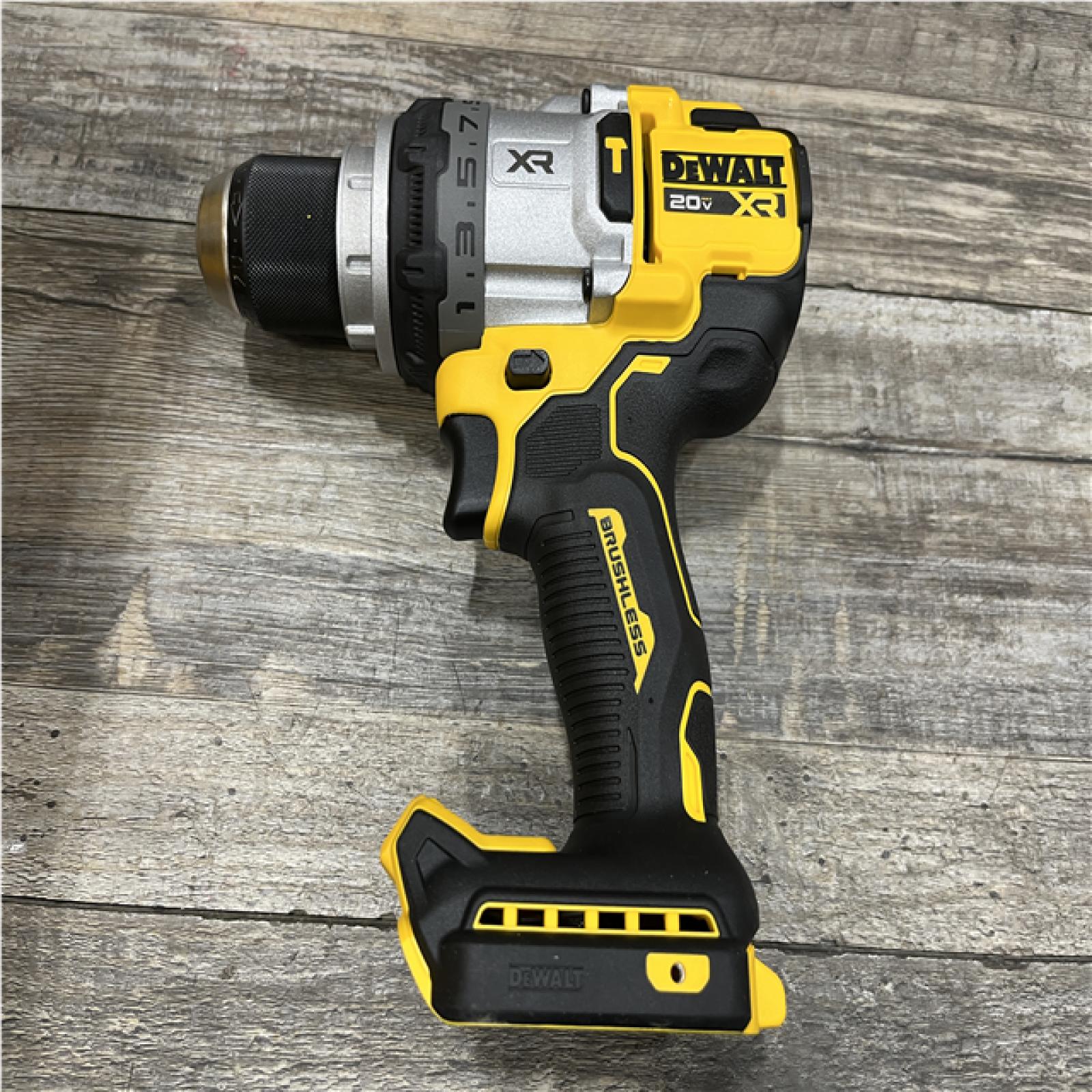 AS-IS DEWALT 20V XR Lithium-Ion Cordless Hammer Drill Kit