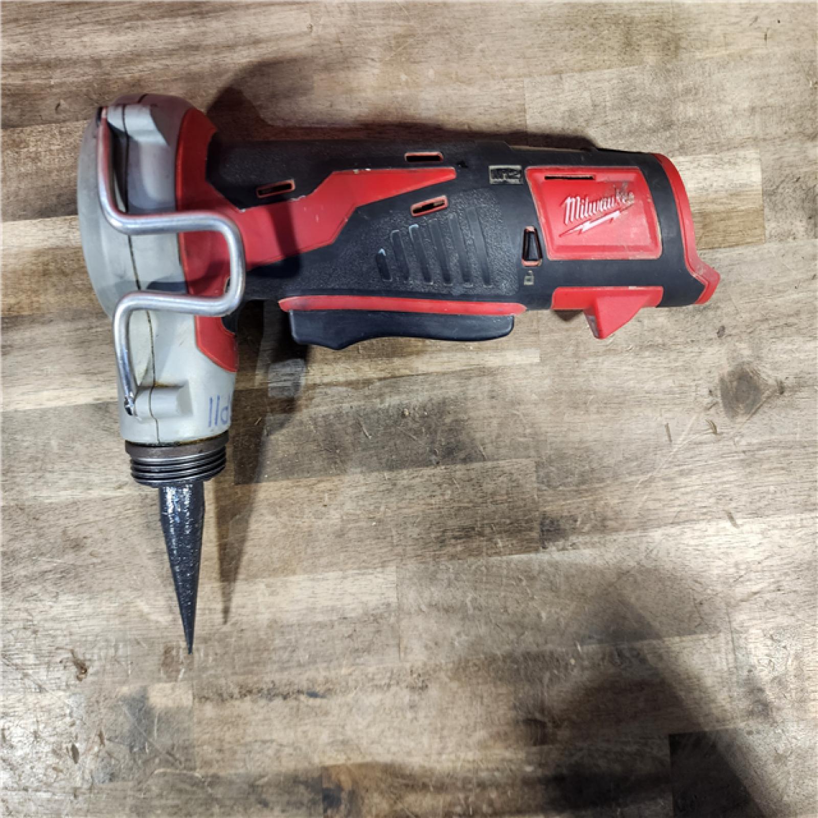 HOUSTON LOCATION - AS-IS Milwaukee M12 12-Volt Lithium-Ion Cordless PEX Expansion Tool Kit with (2) 1.5 Ah Batteries, (3) Expansion Heads and Hard Case