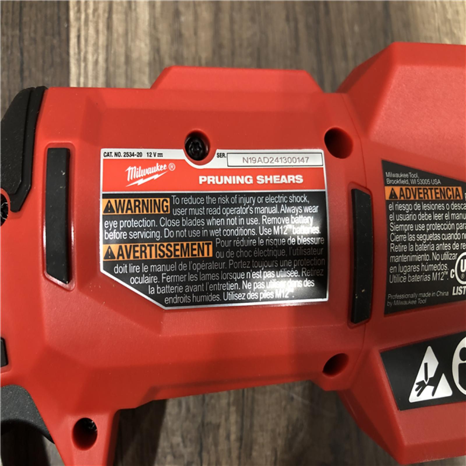 AS-IS Milwaukee 12V Cordless Brushless Pruner Shears Kit W/ 2.0 Ah Battery & Charger