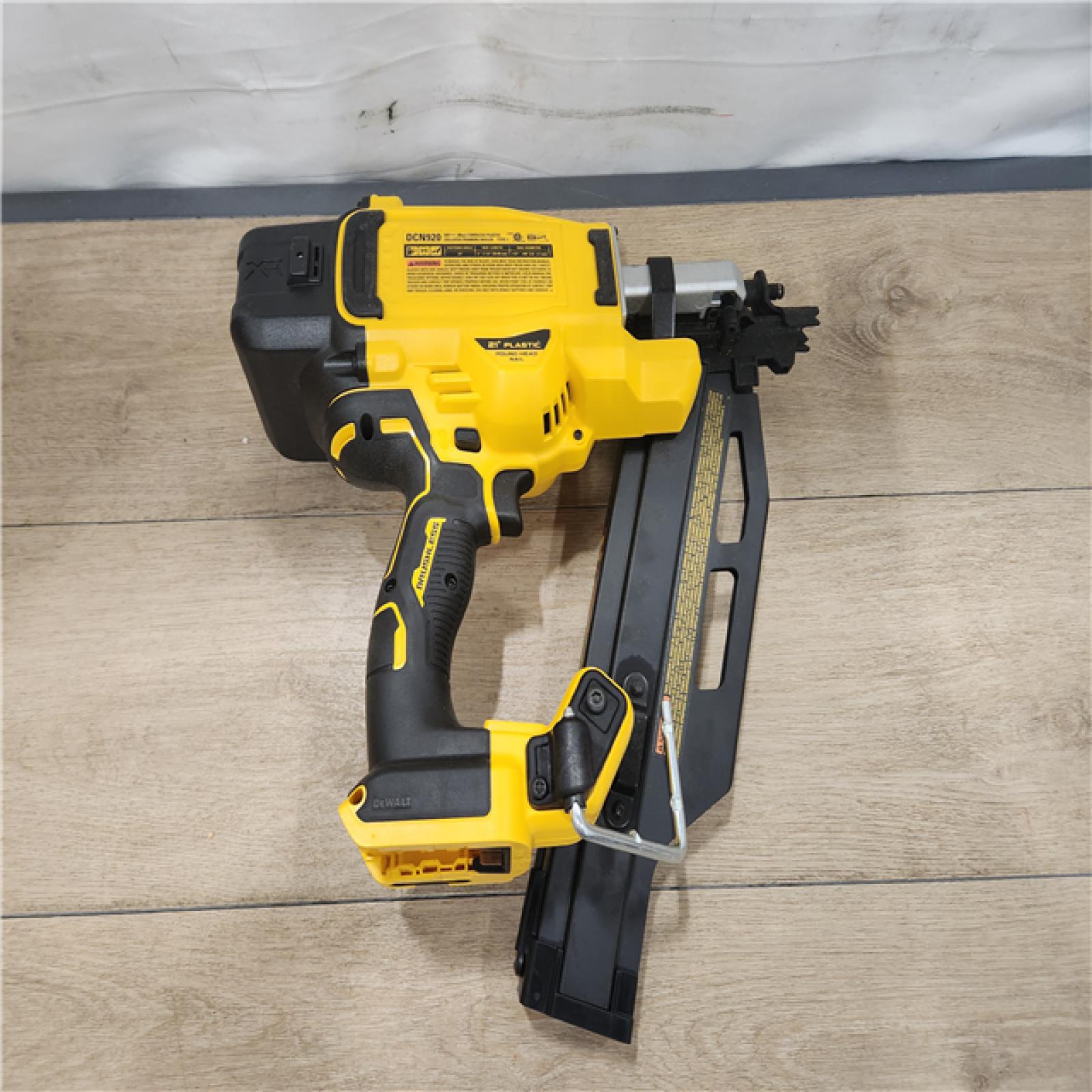 AS-IS- DEWALT 20-Volt 21° Cordless Framing Nailer (Tool-Only)