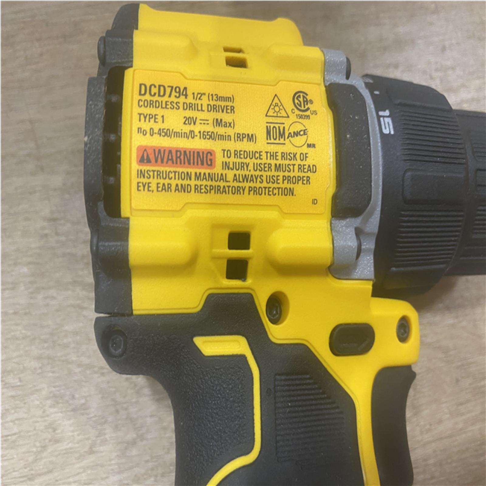 AS-IS DEWALT Atomic 20V Lithium-Ion Cordless Compact 1/2 in. Drill/Driver Kit