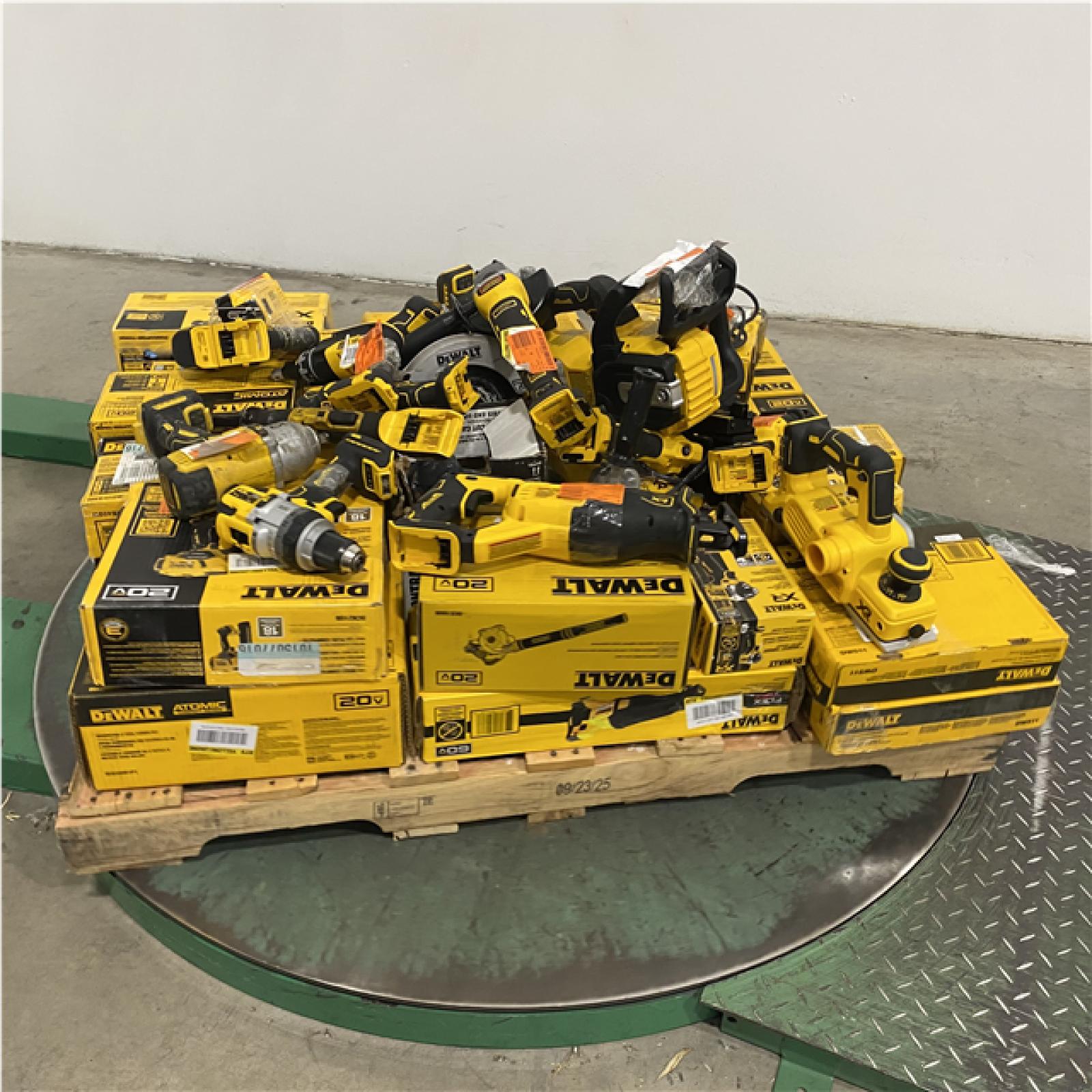 Dallas Location - As-Is Tool Pallet