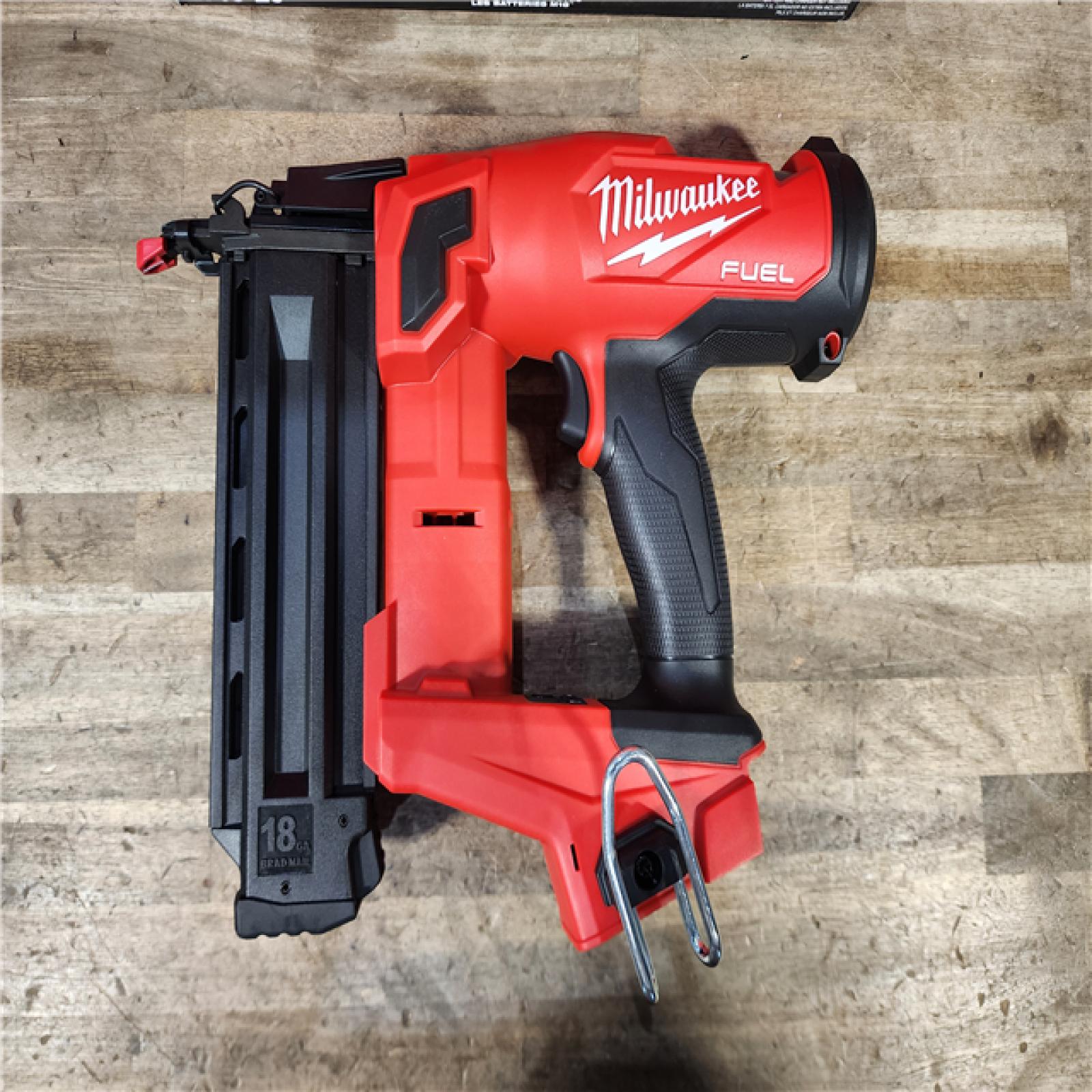 HOUSTON LOCATION - AS-IS (APPEARS LIKE NEW) Milwaukee M18 Fuel 18V Brushless 18-Gauge Brad Nailer 2746-20 (Bare Tool)