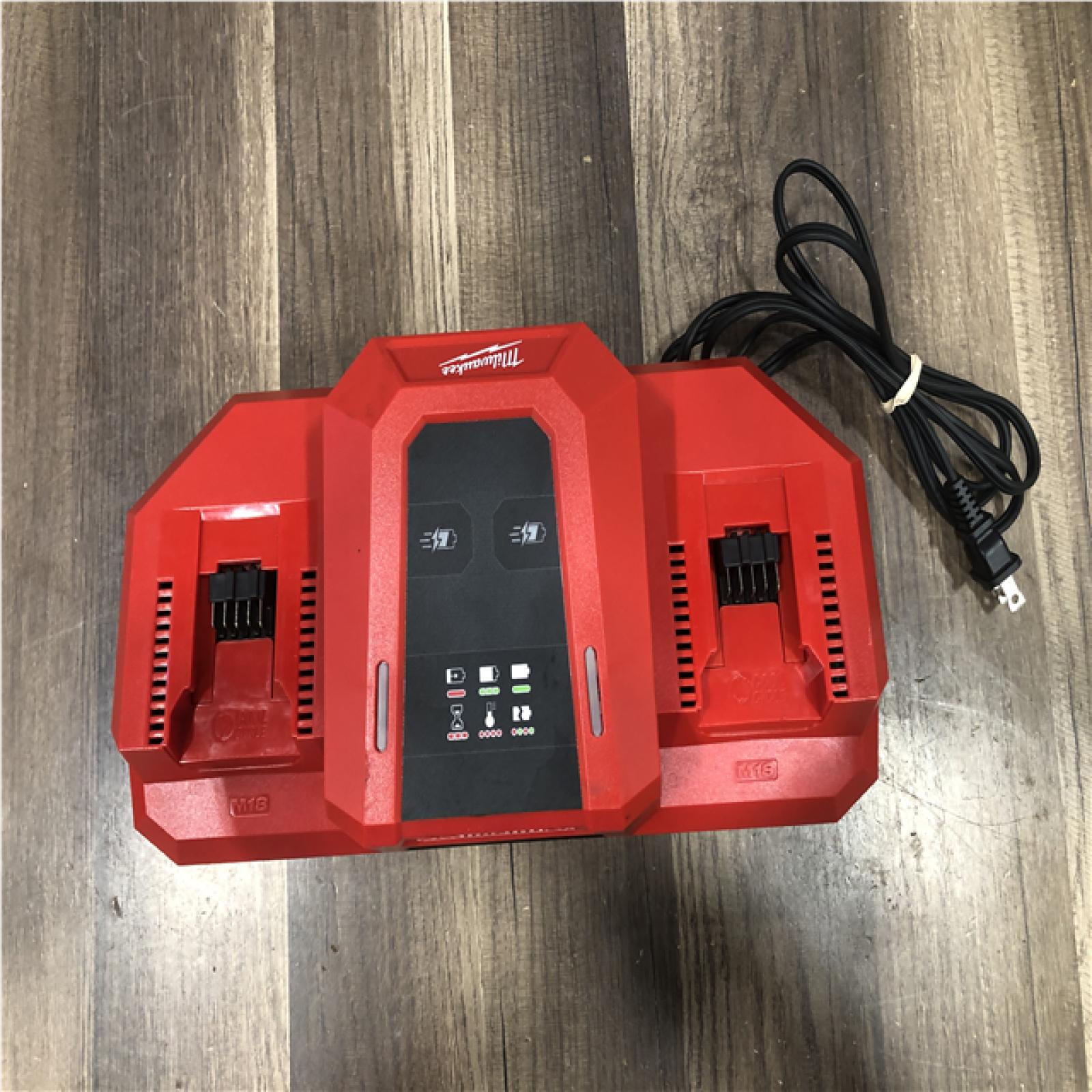 AS-IS Milwaukee 18V Dual Bay Simultaneous Super Charger (Tool-Only)