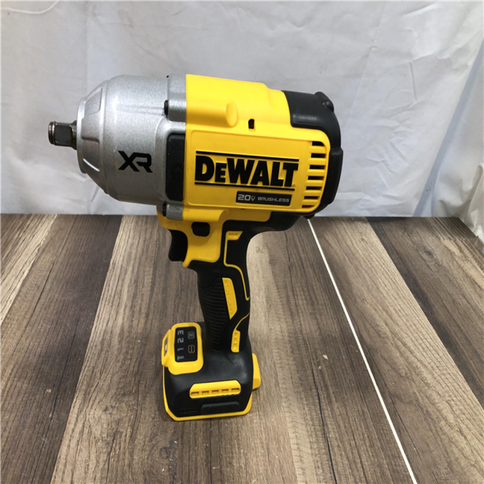 AS-IS DEWALT 20V MAX Lithium-Ion Cordless 1/2 in. Impact Wrench Kit