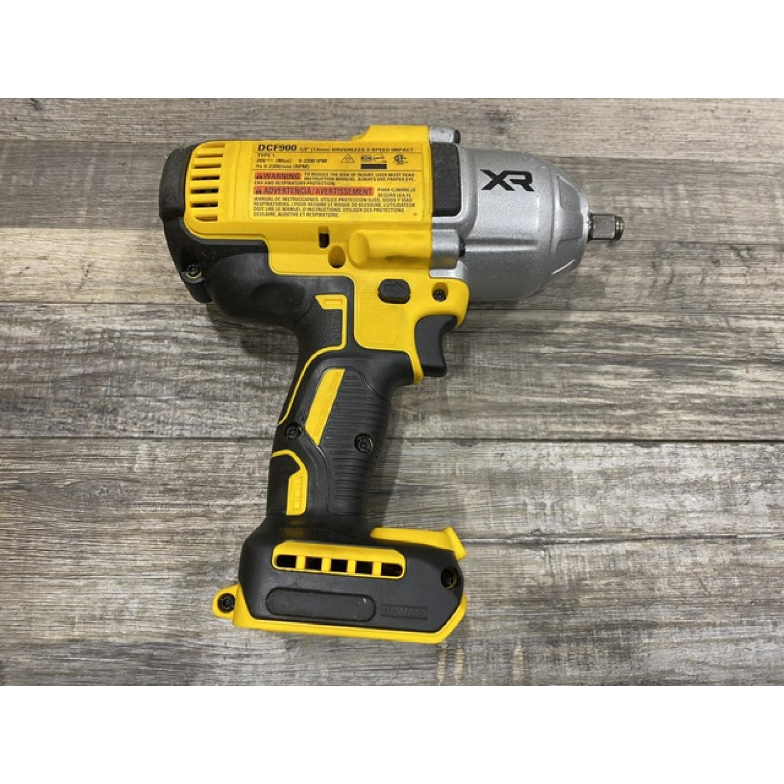 AS-IS DEWALT 20V MAX Lithium-Ion Cordless 1/2 in. Impact Wrench Kit