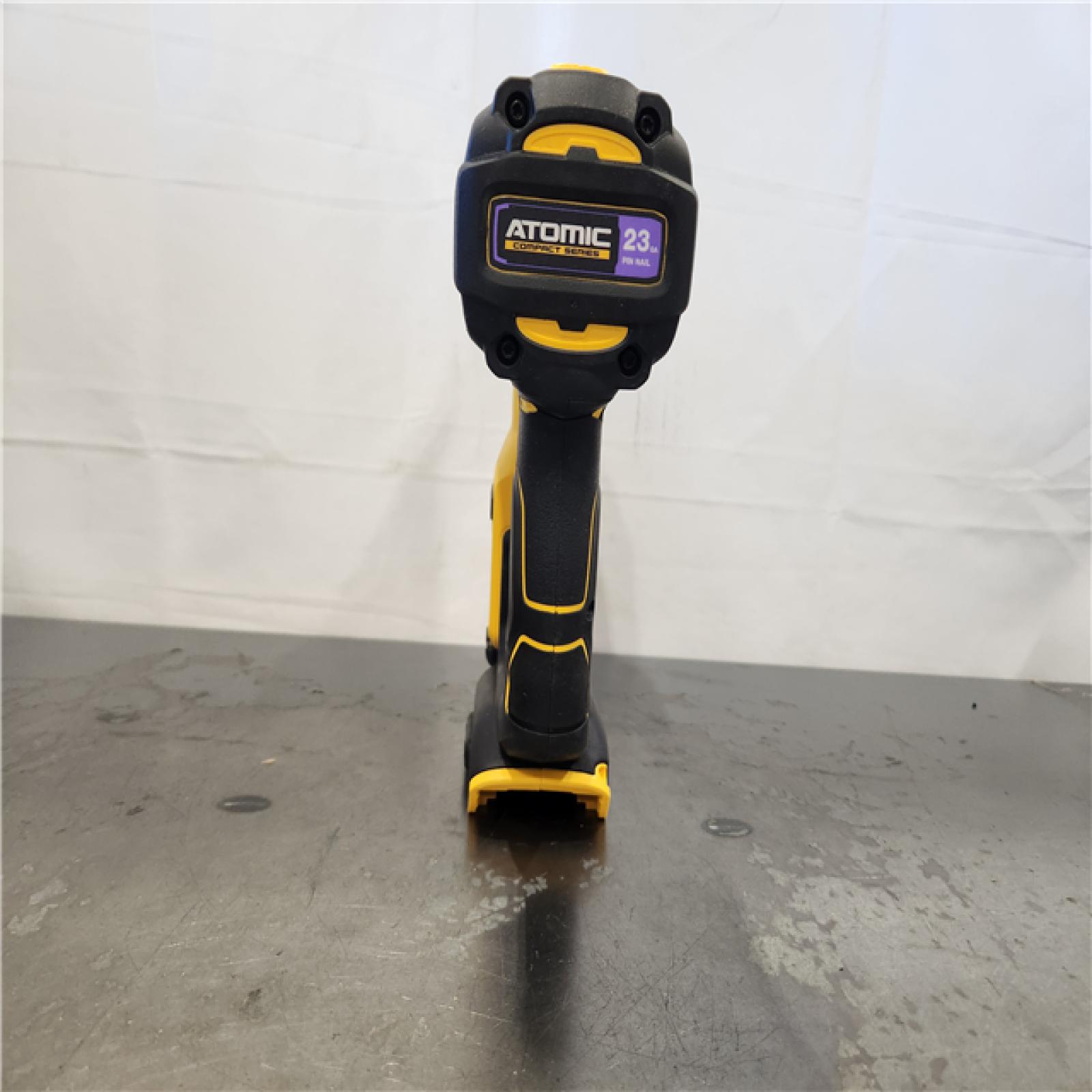 AS-IS- DEWALT ATOMIC 20V MAX Lithium Ion Cordless 23 Gauge Pin Nailer Kit