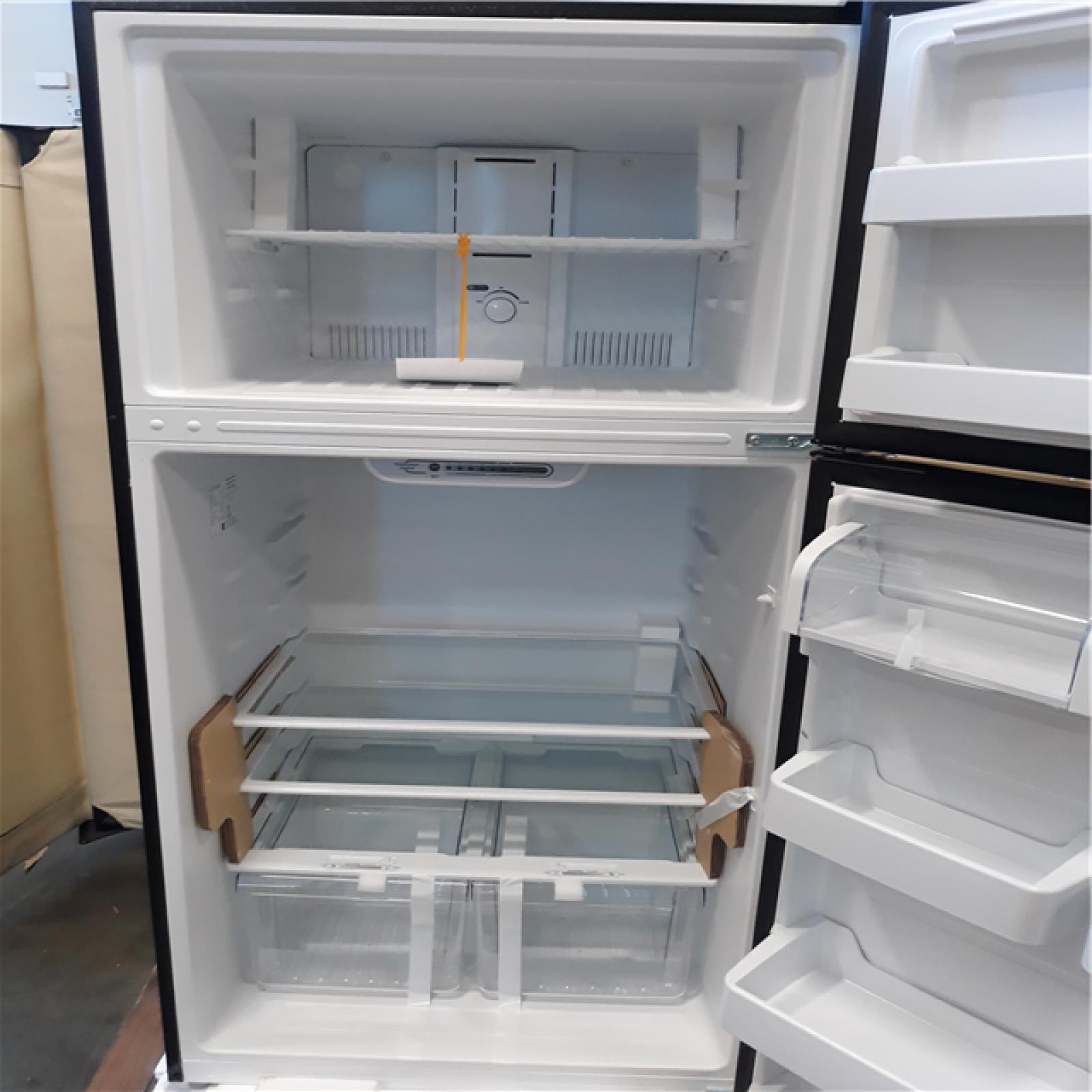California AS-IS  Vissani 18cu. Ft. Top Freezer Refrigrador