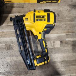 HOUSTON LOCATION - AS-IS DEWALT 20V MAX XR 16-Gauge Electric Cordless Angled Finishing Nailer Kit