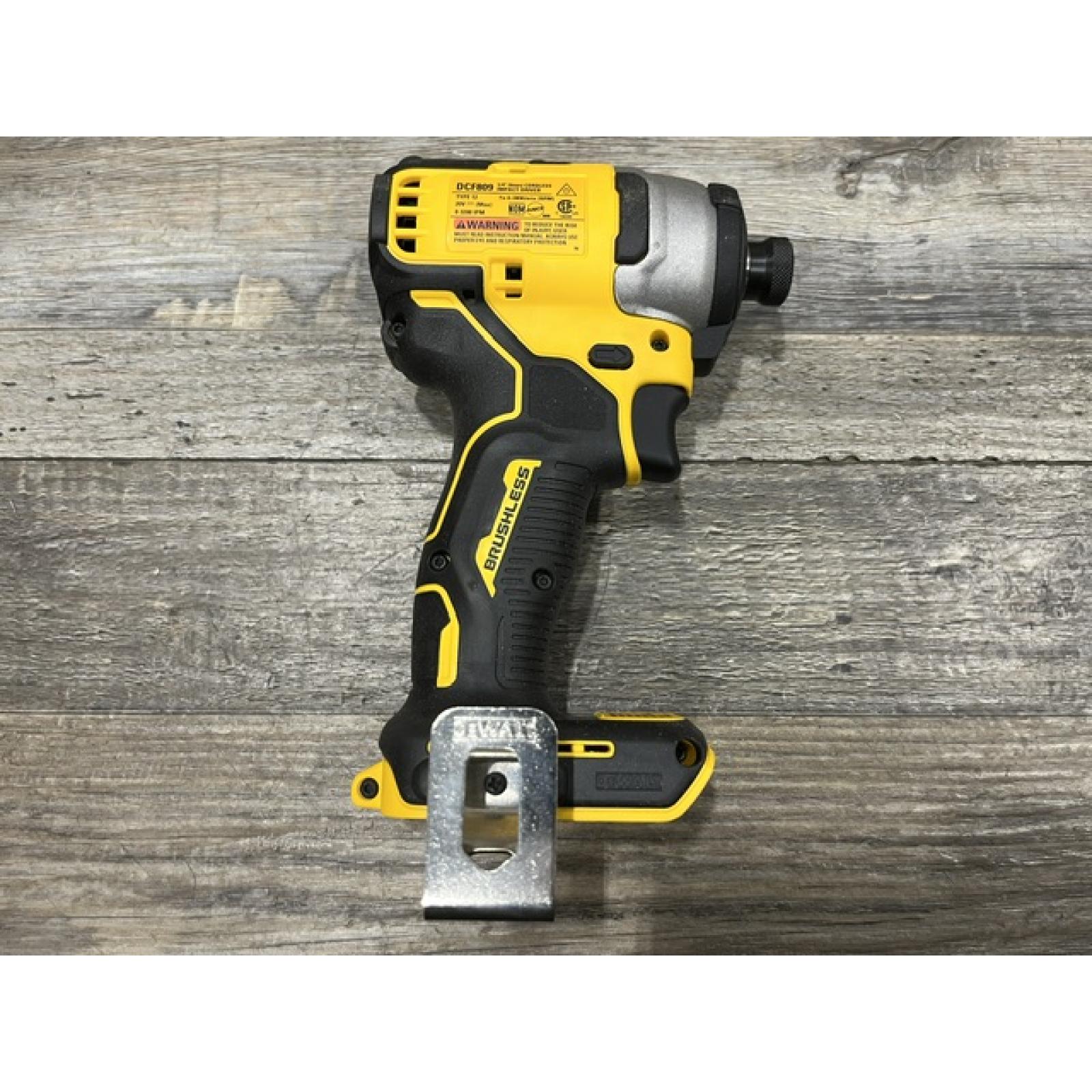 AS-IS DEWALT Atomic 20V Max Lithium-Ion Brushless Cordless Compact 1/4 in. Impact Driver Kit