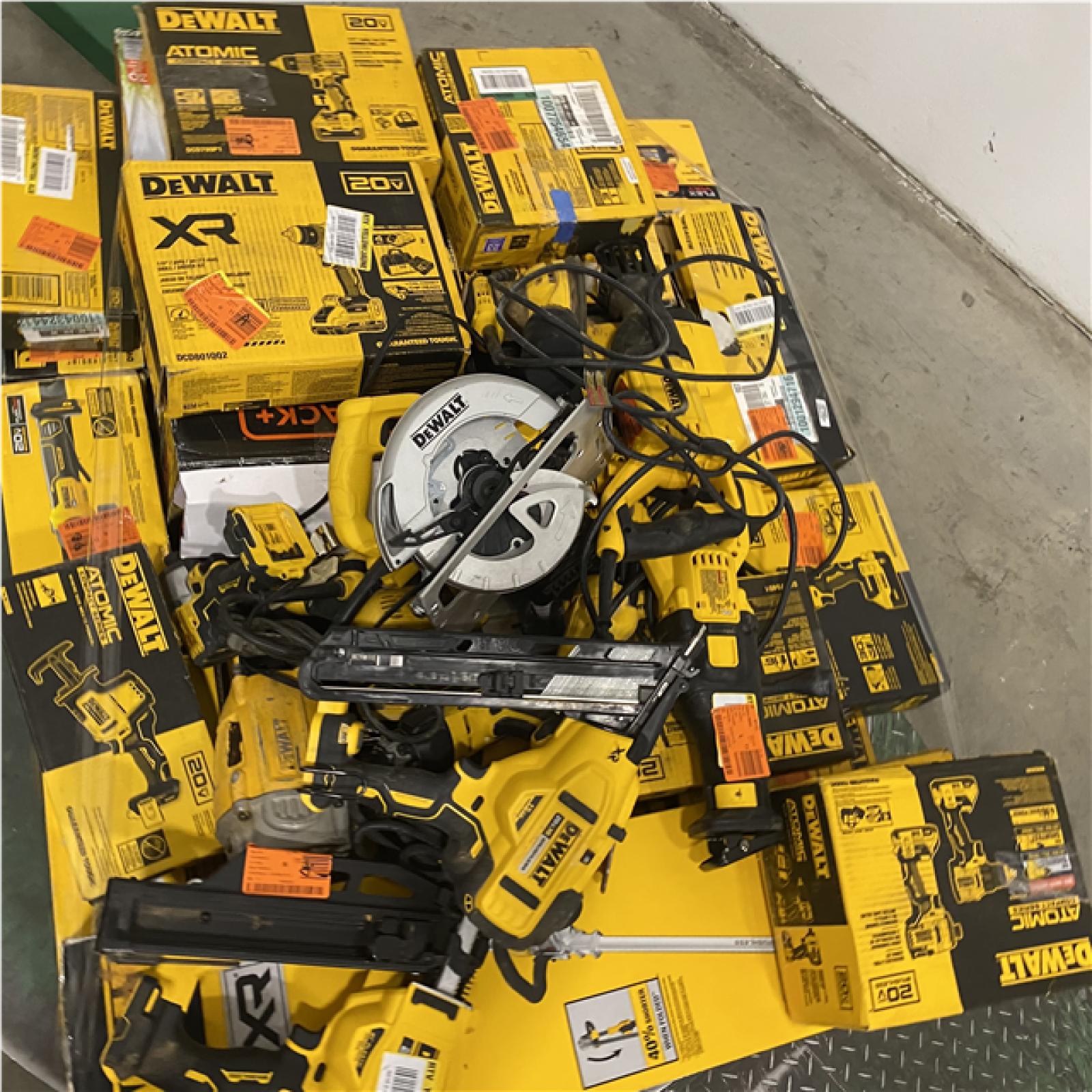 Dallas Location - As-Is Tool Pallet