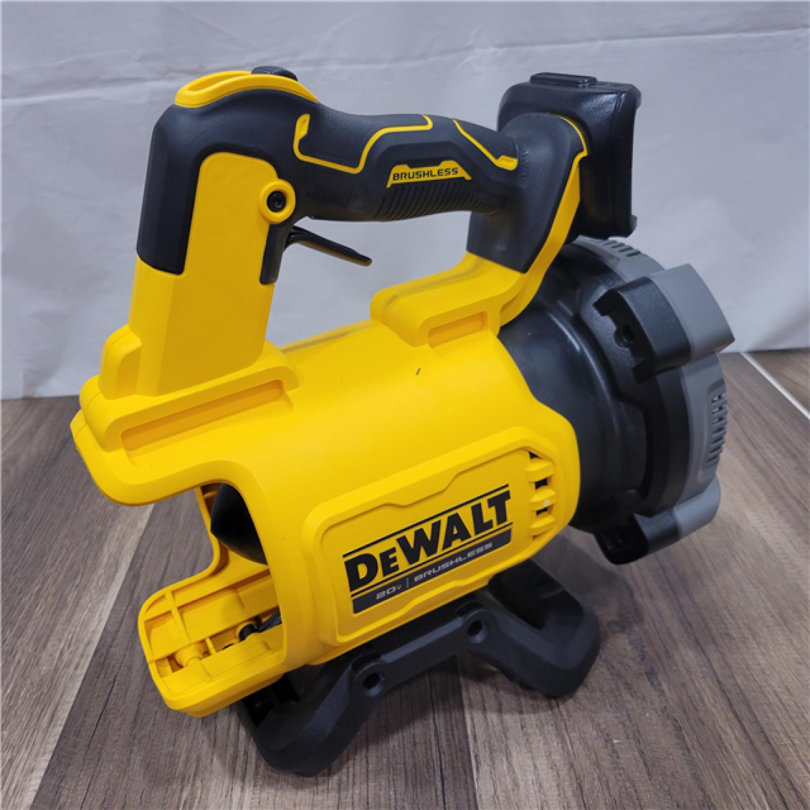 AS-IS DEWALT 20V MAX 125 MPH 450 CFM Brushless Cordless Battery Powered Blower (Tool Only)