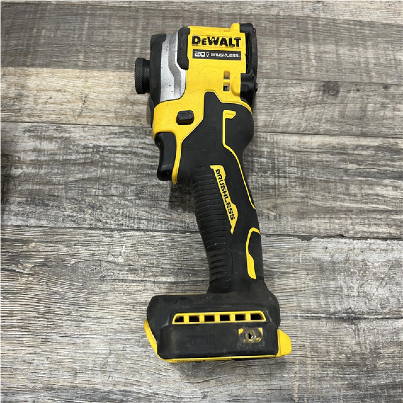 AS-IS DEWALT ATOMIC 20V MAX Lithium-Ion Cordless 1/4 in. Brushless Impact Driver Kit