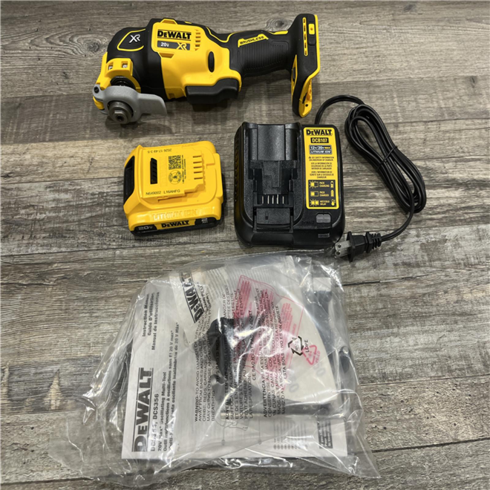AS-IS DEWALT 20V MAX XR Cordless Brushless 3-Speed Oscillating Multi Tool Kit