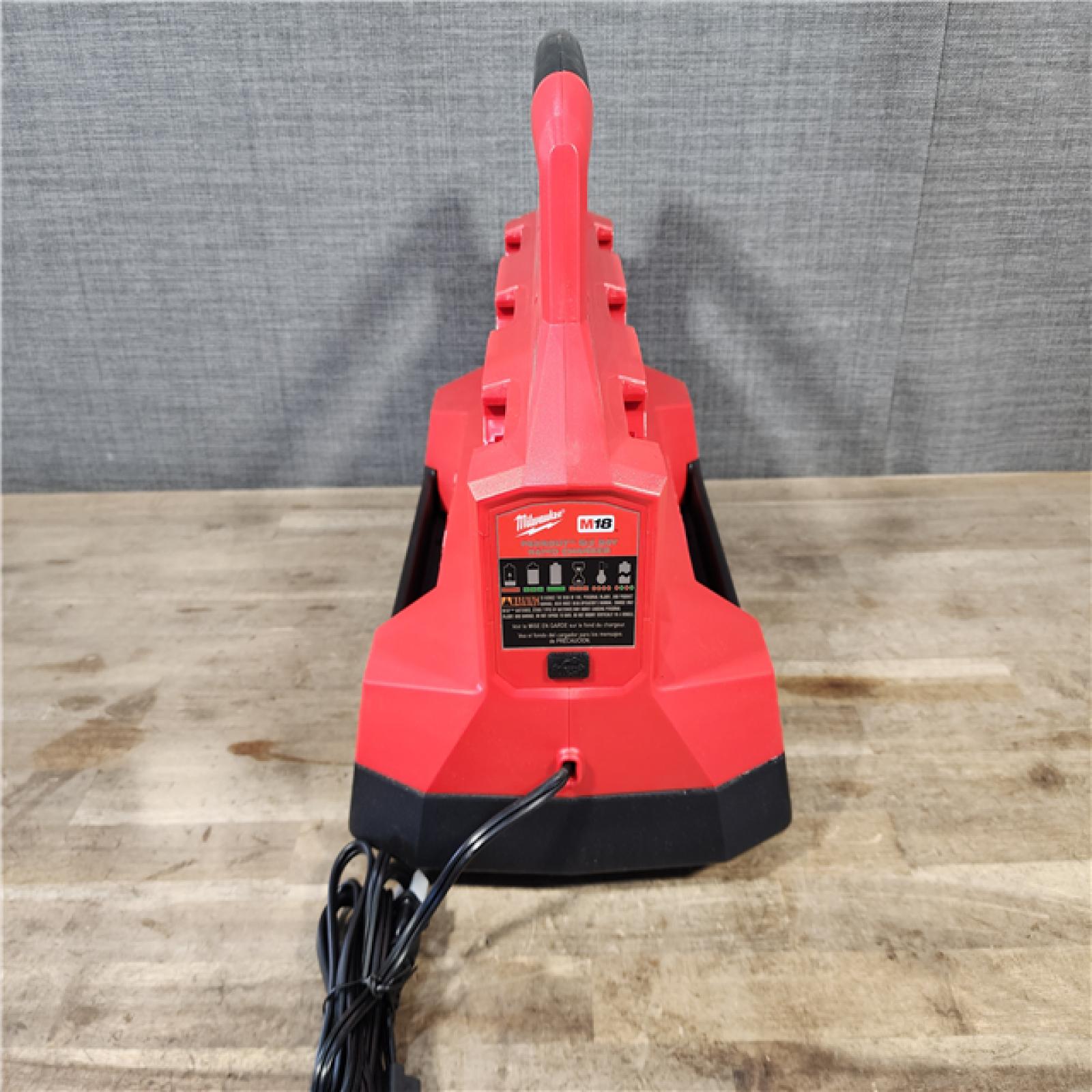 HOUSTON LOCATION - AS-IS Milwaukee M18 Packout Six Bay Rapid Charger (Tool-Only)
