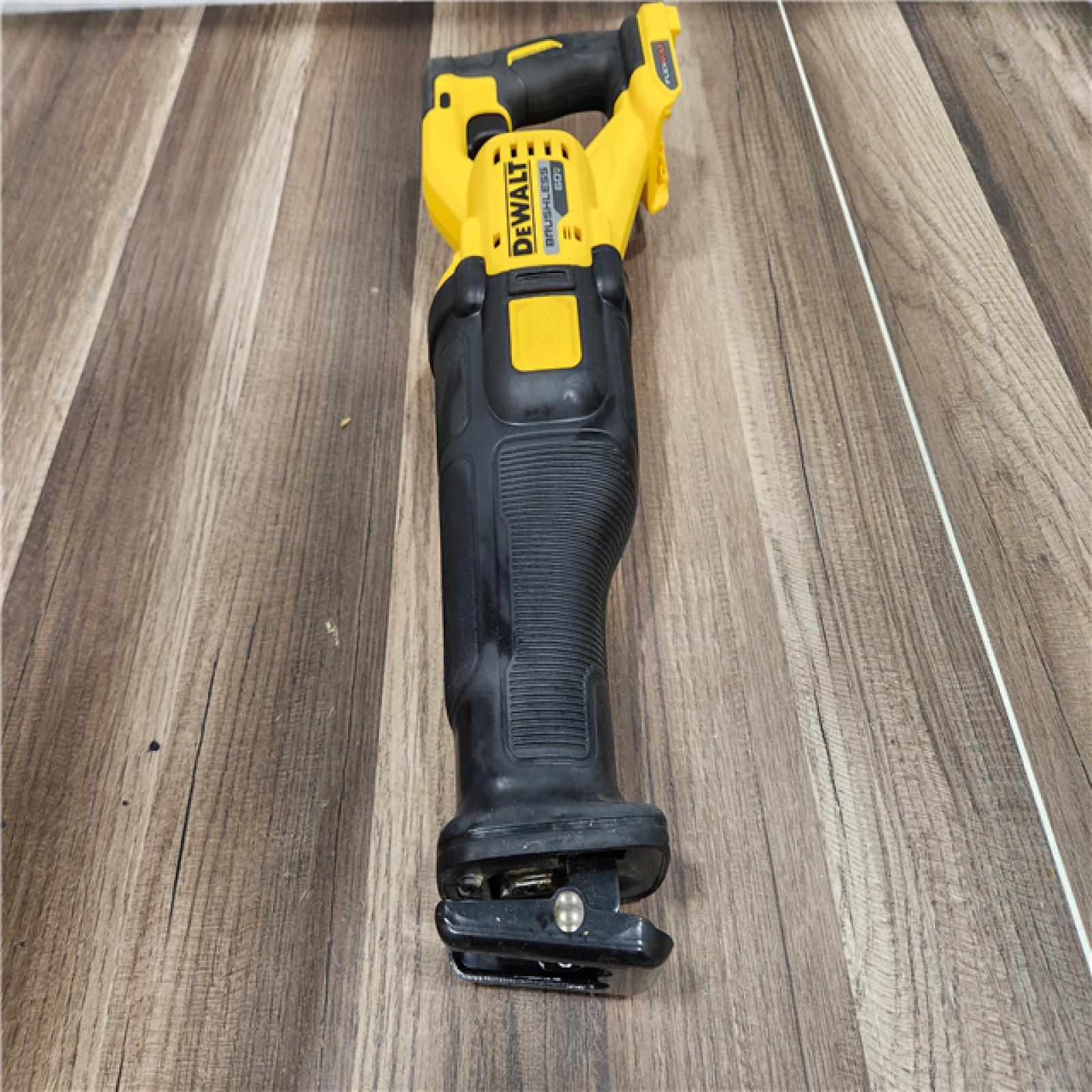 GOOD DeWalt DCS389B FLEXVOLT 60V MAX Cordless Brushless Reciprocating Saw (Tool-Only)