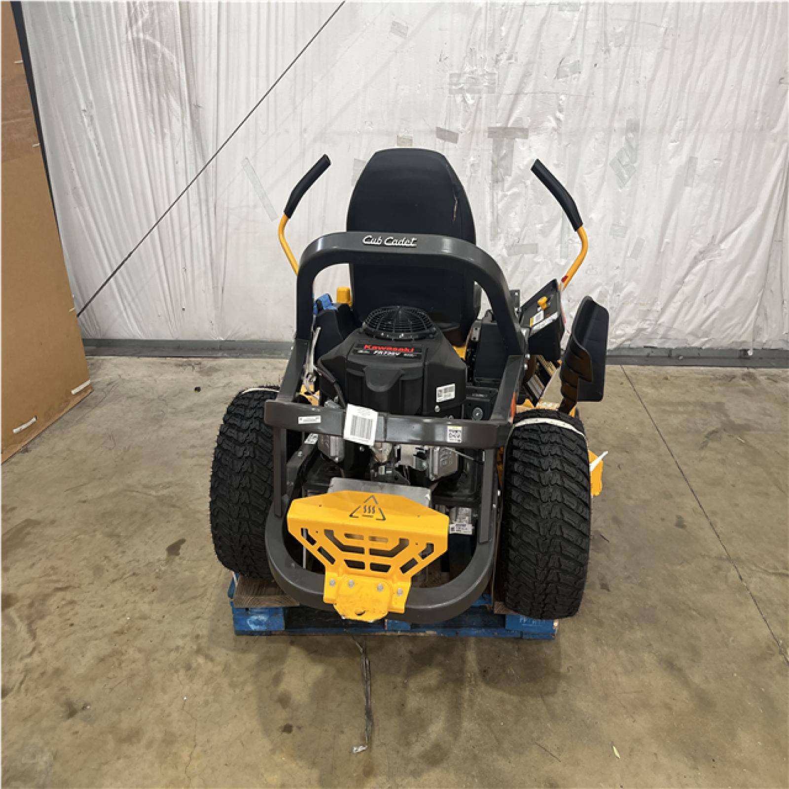 Houston Location - AS-IS Outdoor Power Equipment CUB CADET Z2 60 SIT DOWN MOWER